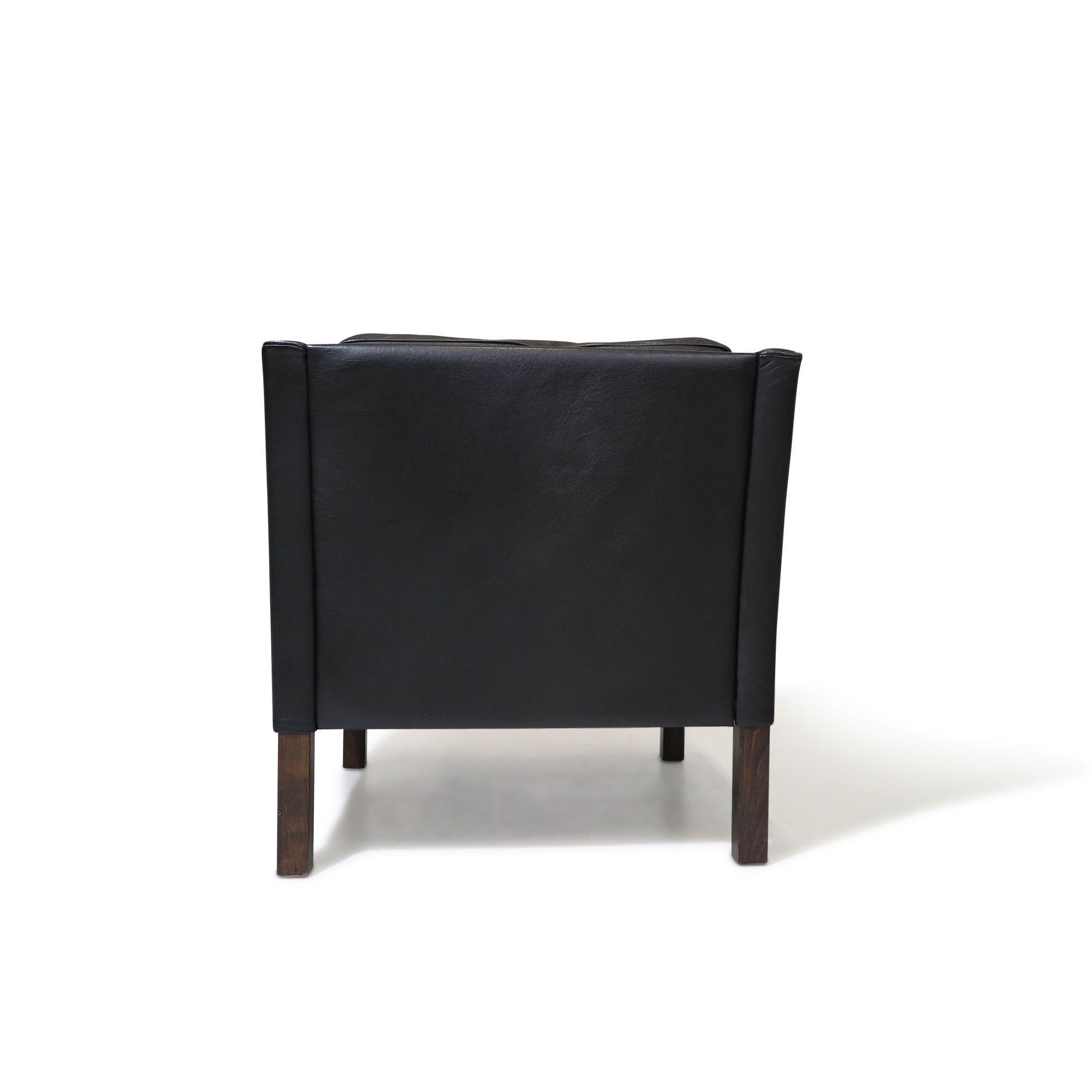 Mid-century Danish Black Leather Lounge Chair in Manner of Borge Mogensen For Sale 1