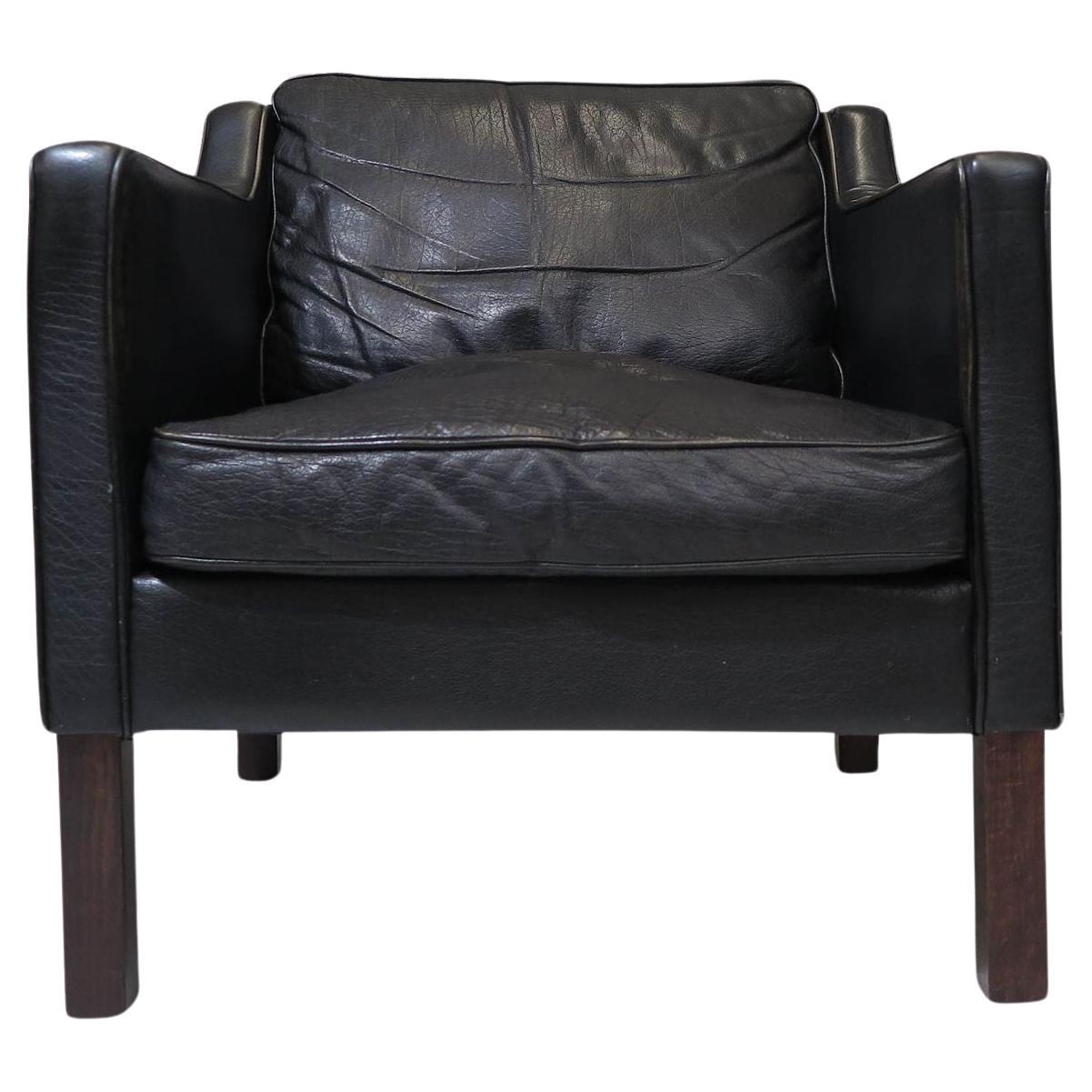 Mid-century Danish Black Leather Lounge Chair in Manner of Borge Mogensen For Sale