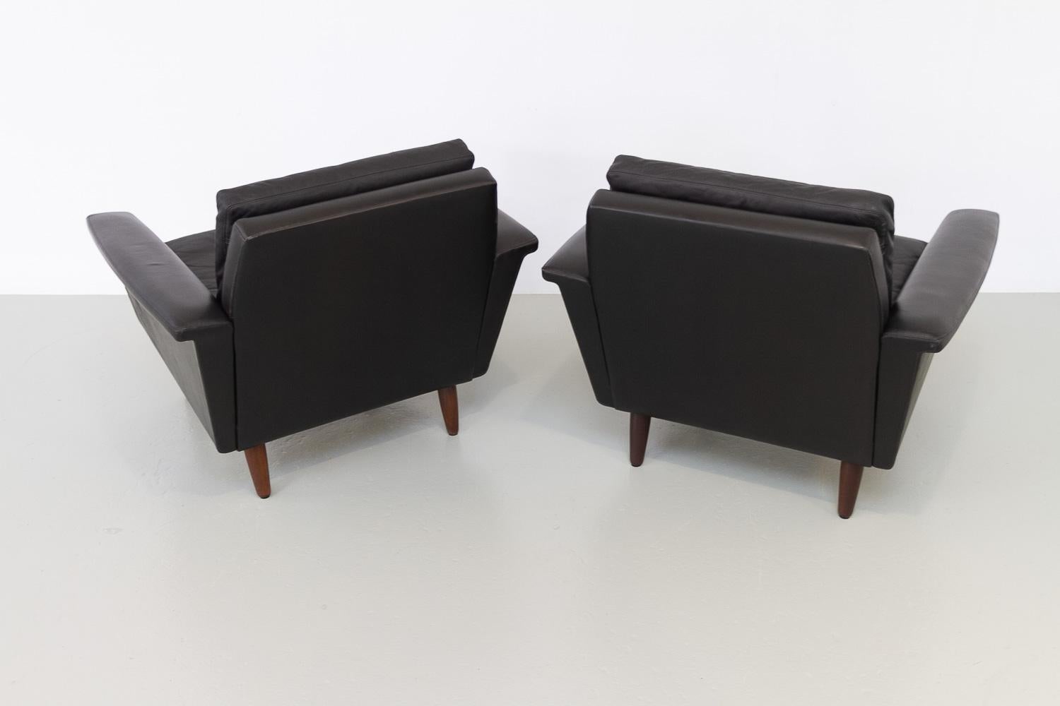 Mid-Century Danish Black Leather Lounge Chairs by Thams, 1960s. Set of 2. For Sale 6