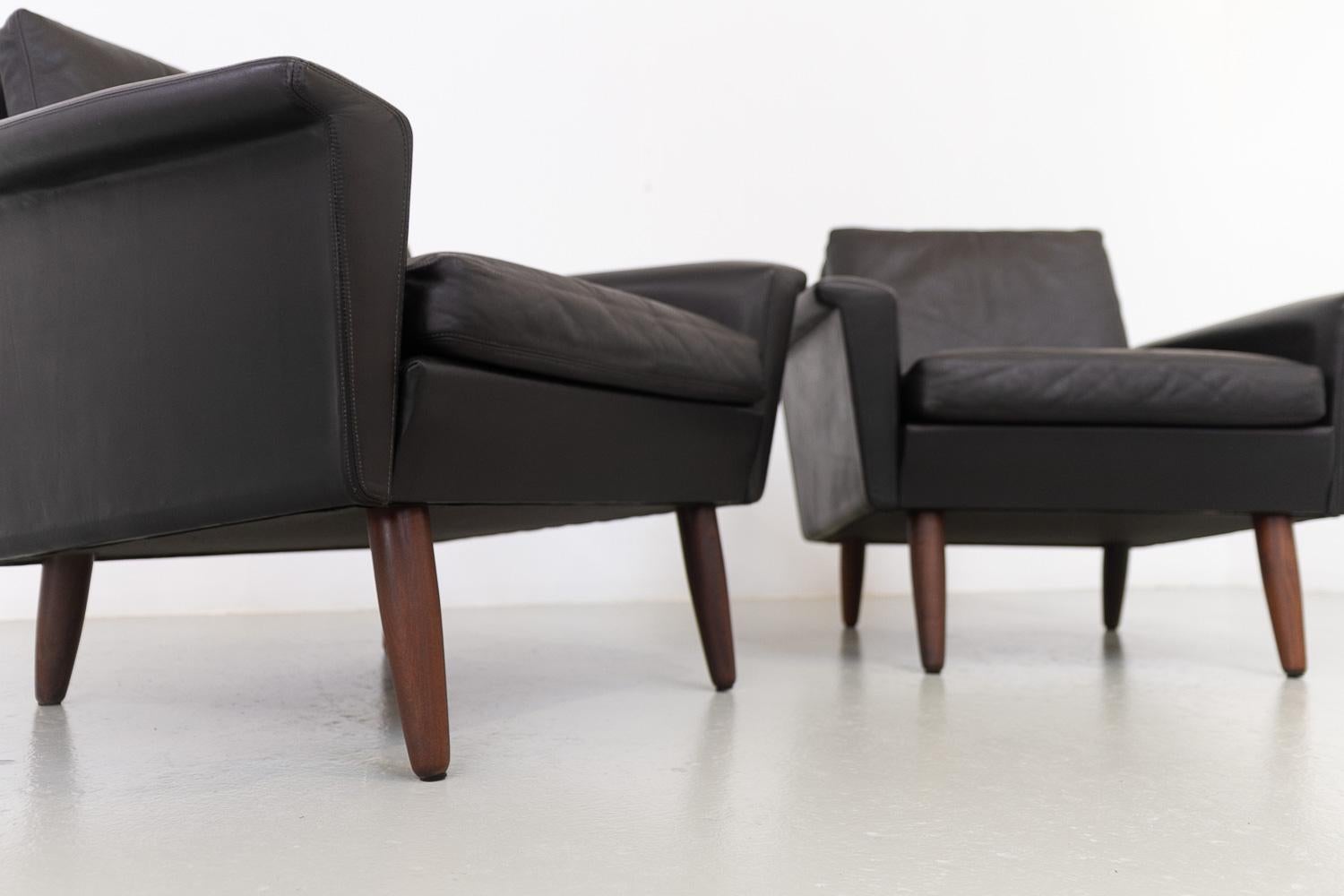 Mid-Century Danish Black Leather Lounge Chairs by Thams, 1960s. Set of 2. For Sale 9