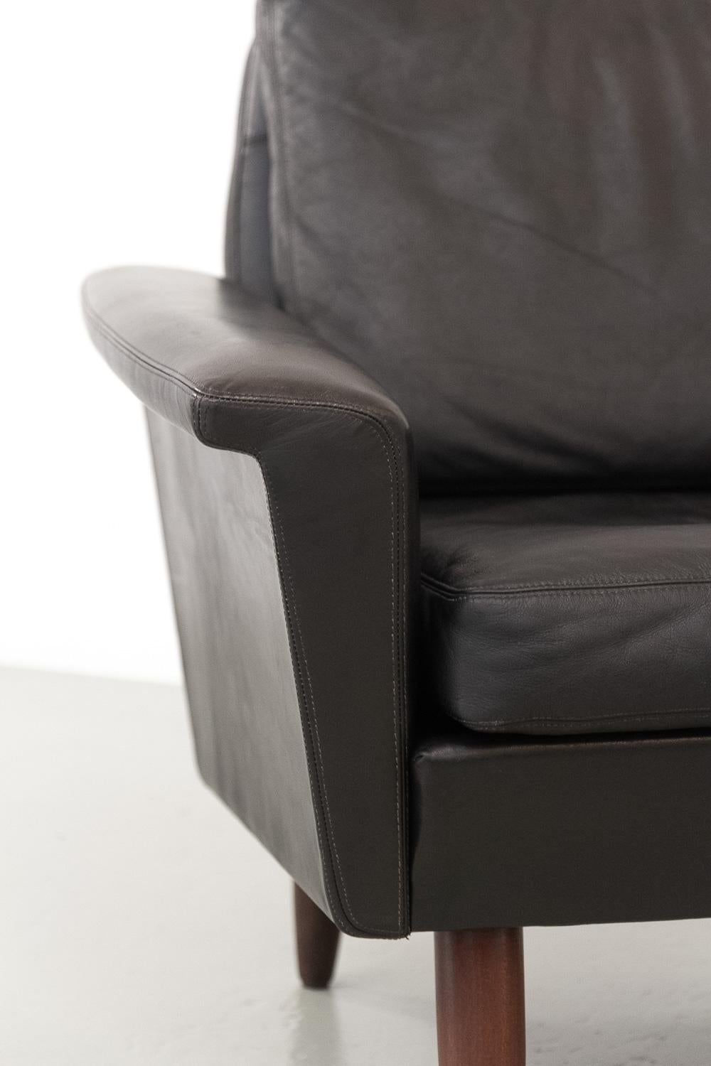Mid-Century Danish Black Leather Lounge Chairs by Thams, 1960s. Set of 2. For Sale 12