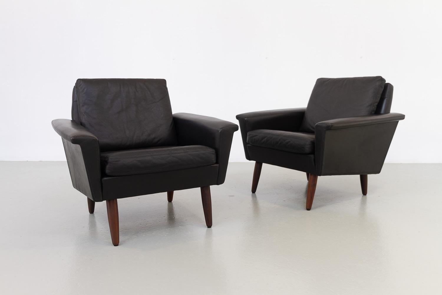 Mid-20th Century Mid-Century Danish Black Leather Lounge Chairs by Thams, 1960s. Set of 2. For Sale