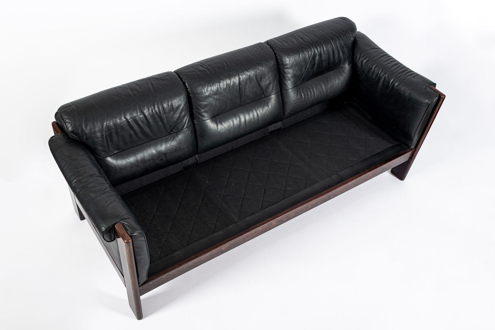 Mid Century Danish Black Leather Sofa in Style of Arne Norell en venta 2