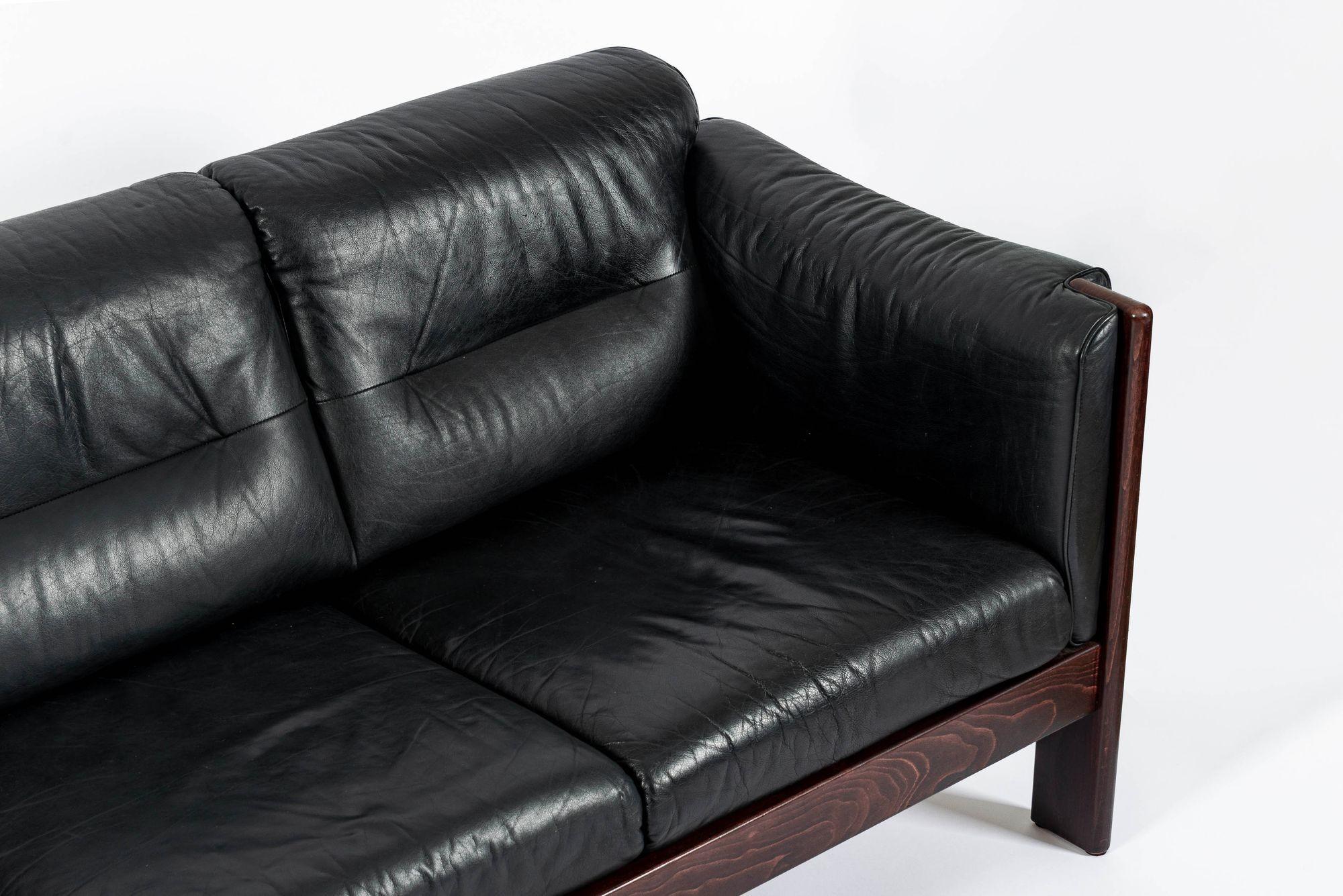 Mid Century Danish Black Leather Sofa in Style of Arne Norell en venta 3