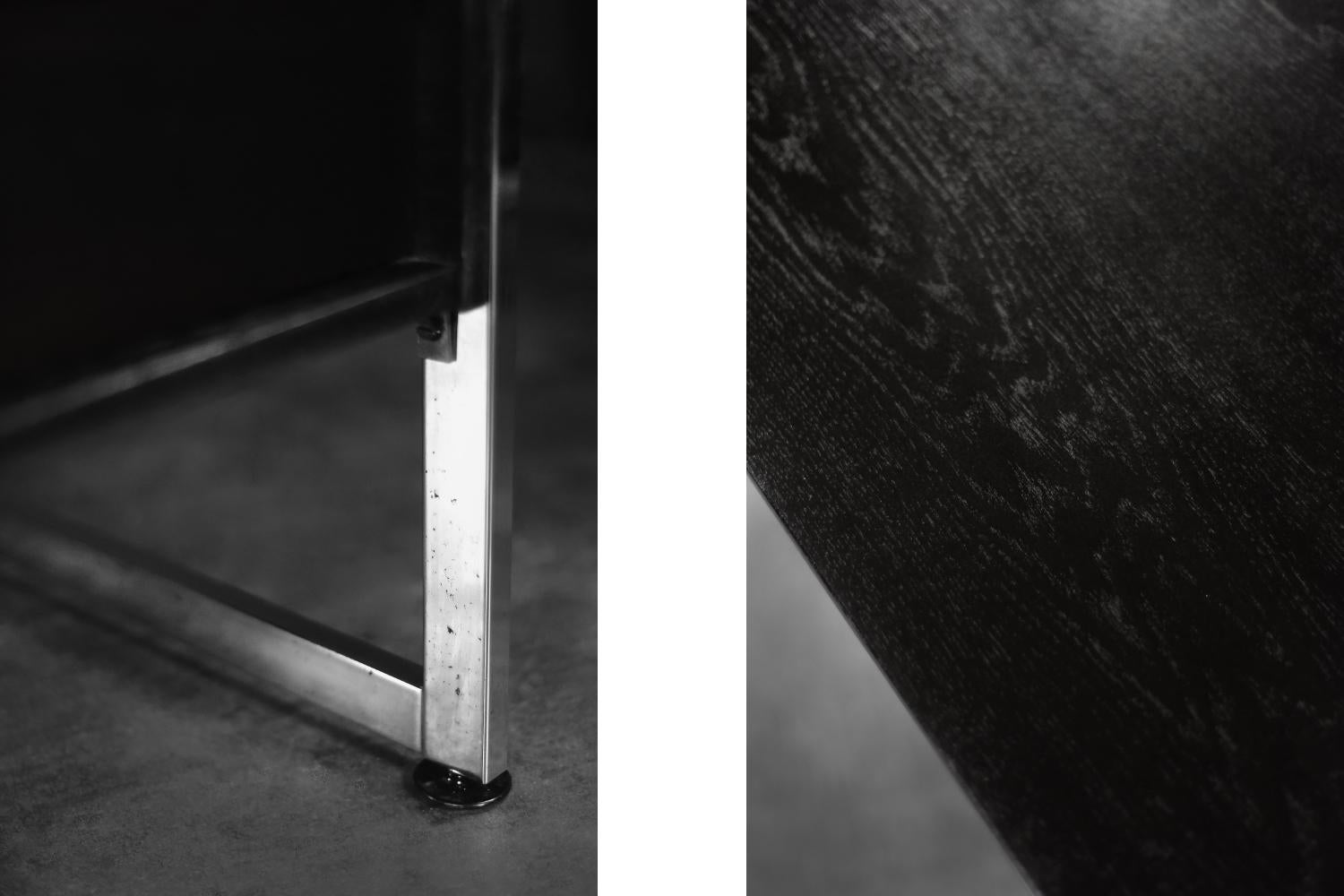 Dänischer schwarzer moderner minimalistischer Mid-Century-Büro-Schreibtisch aus Eiche mit Chromsockel im Angebot 10