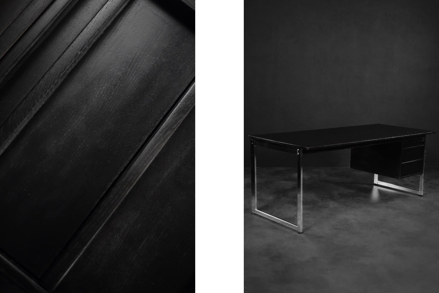 Dänischer schwarzer moderner minimalistischer Mid-Century-Büro-Schreibtisch aus Eiche mit Chromsockel (Minimalistisch) im Angebot