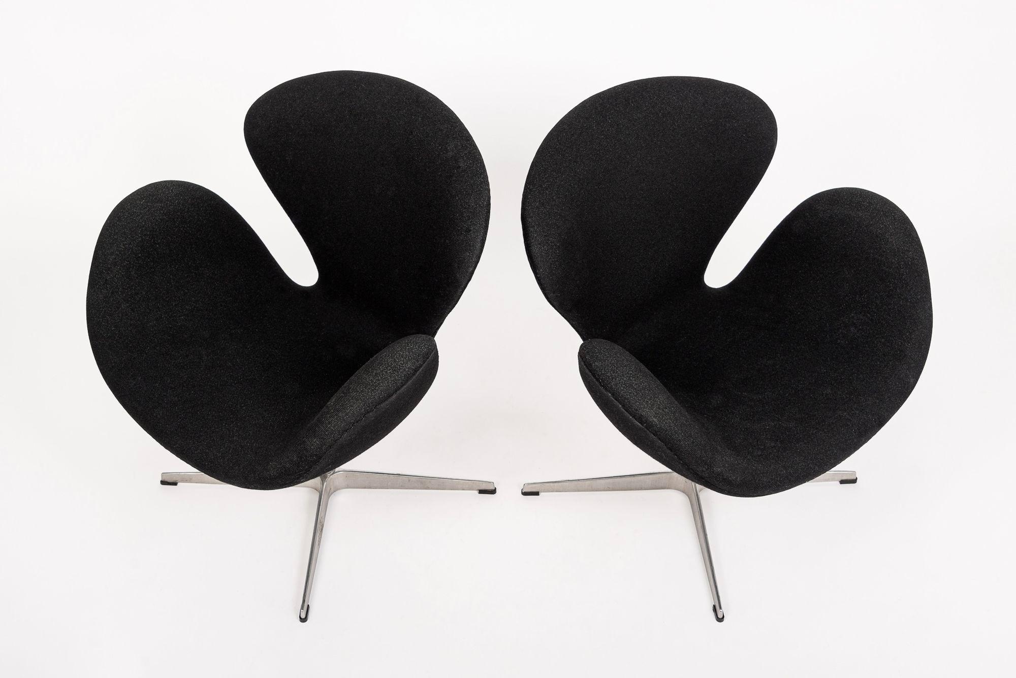 Mid-Century Modern Mid Century Danish Black Swan Chairs by Arne Jacobsen for Fritz Hansen For Sale