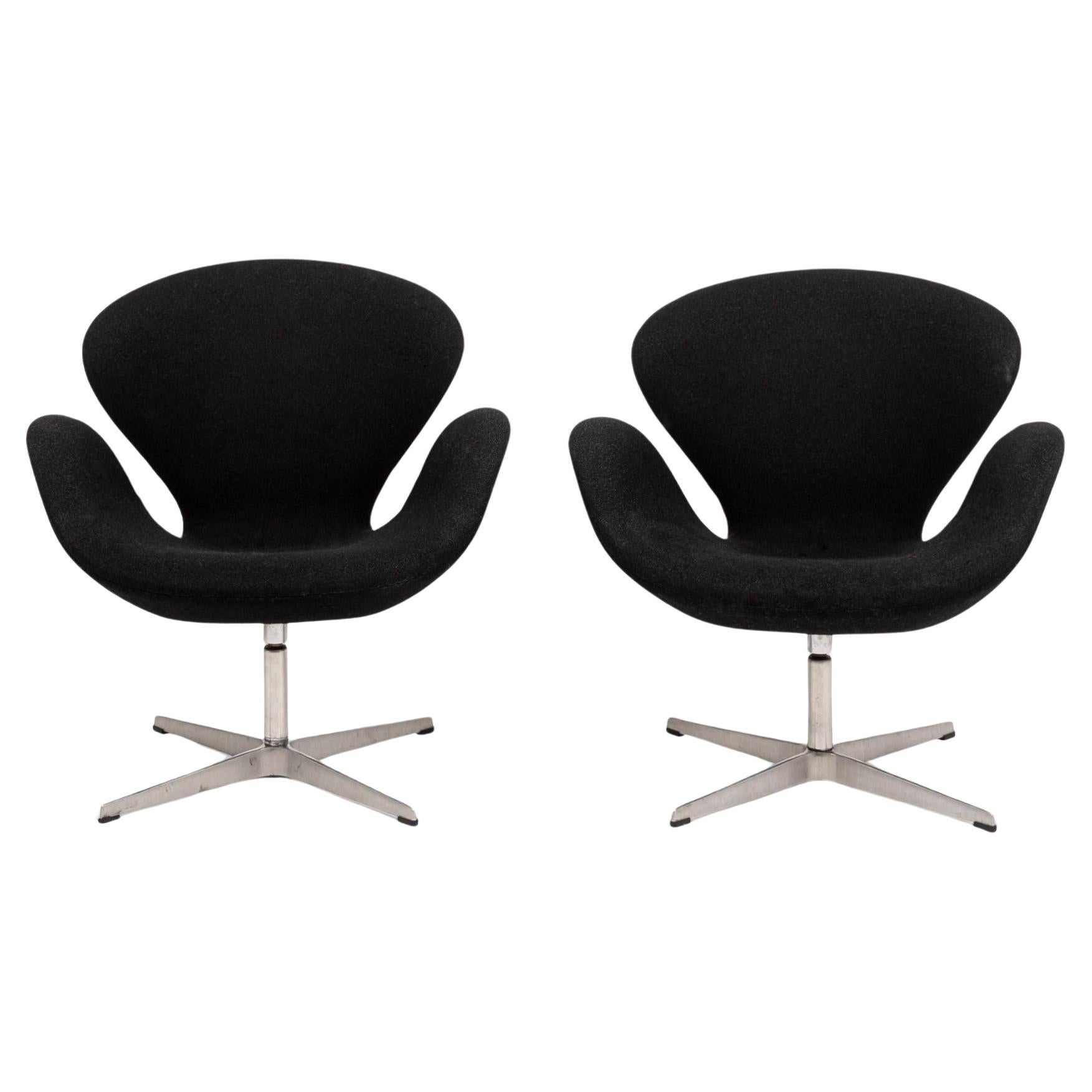 Mid Century Danish Black Swan Chairs by Arne Jacobsen for Fritz Hansen For Sale