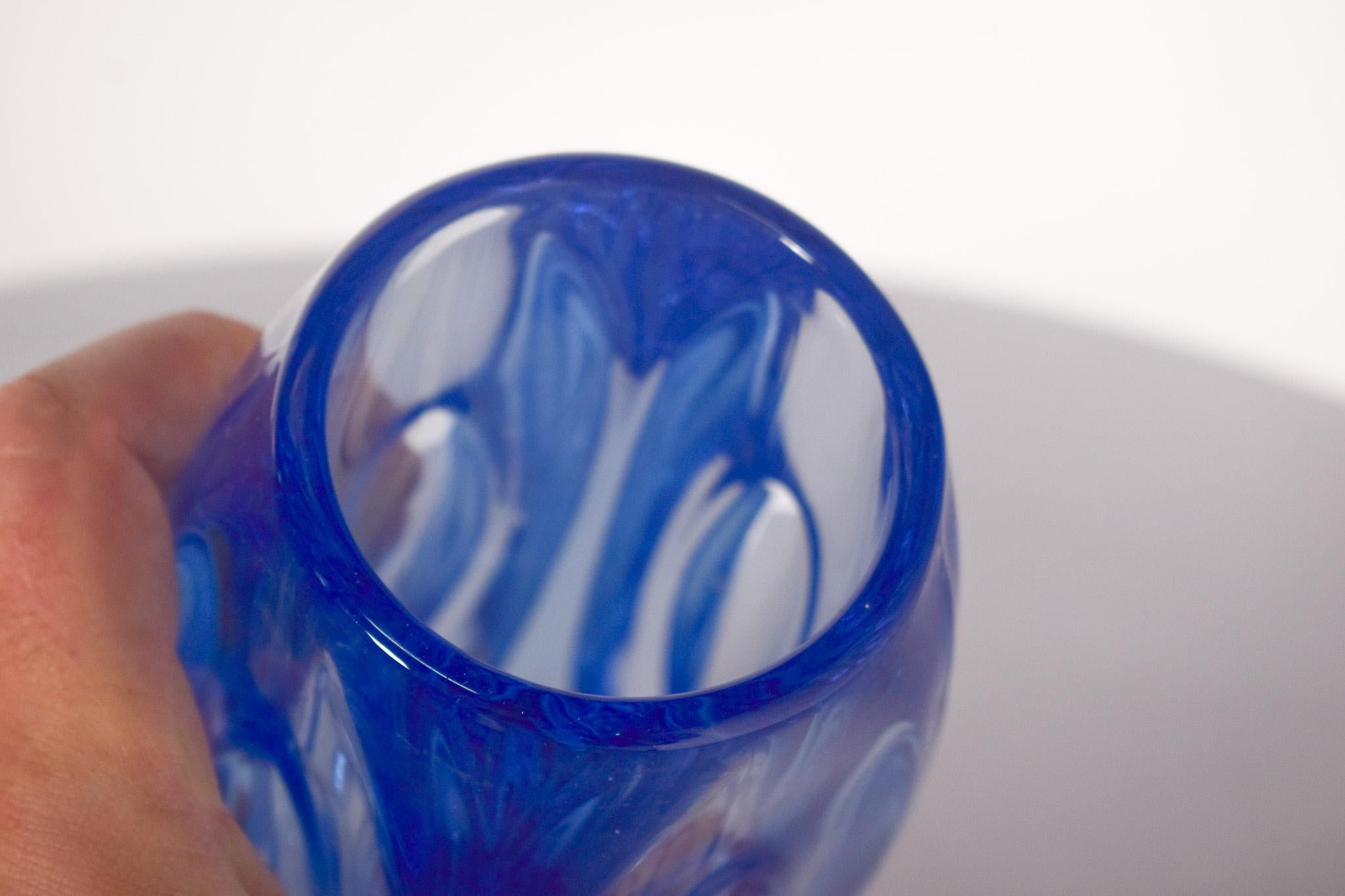 Vaso di vetro blu danese di metà secolo In condizioni buone in vendita a Lisboa, Lisboa