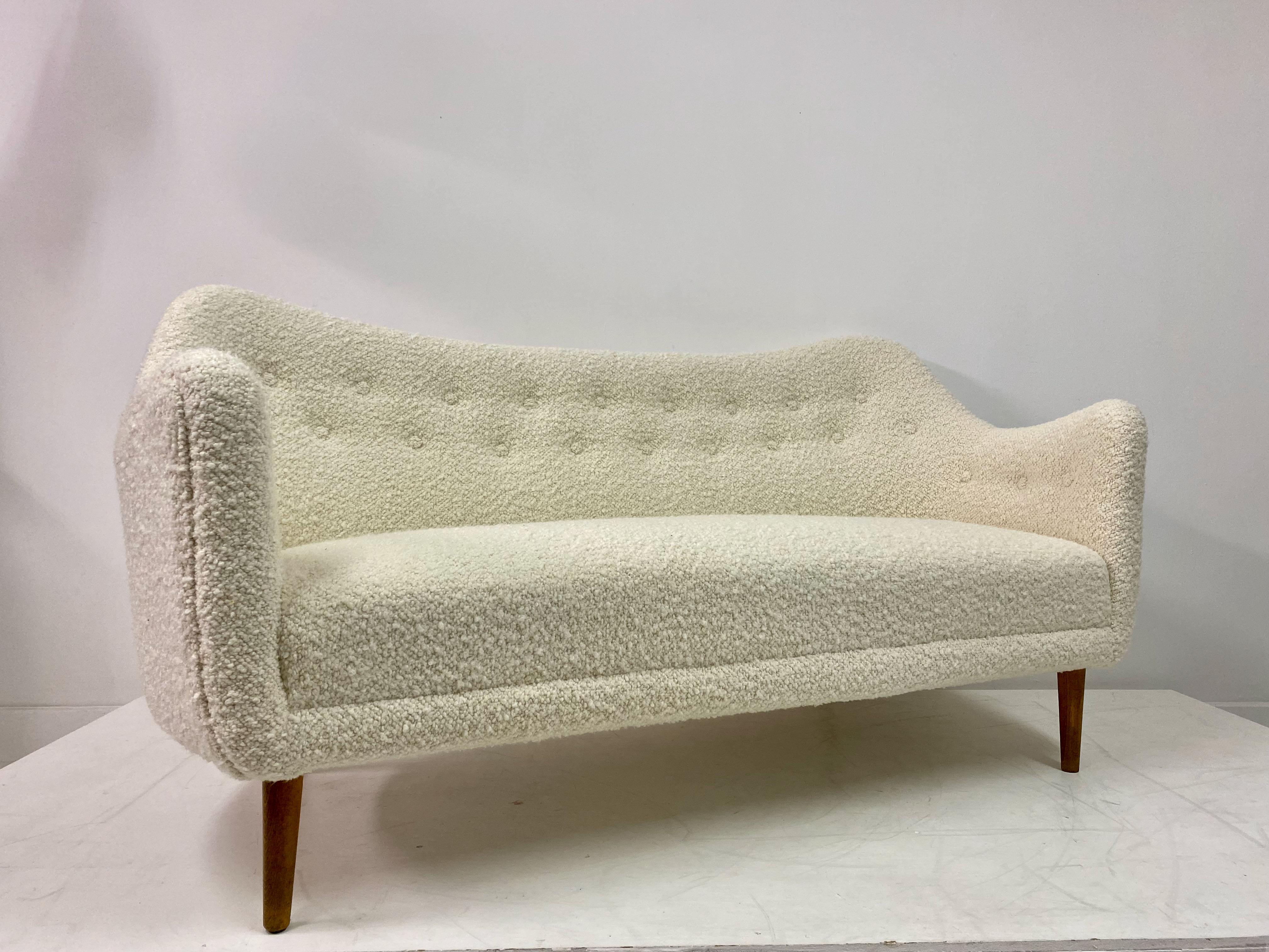 Mid Century Danish BO64 Sofa by Finn Juhl in Boucle For Sale 2