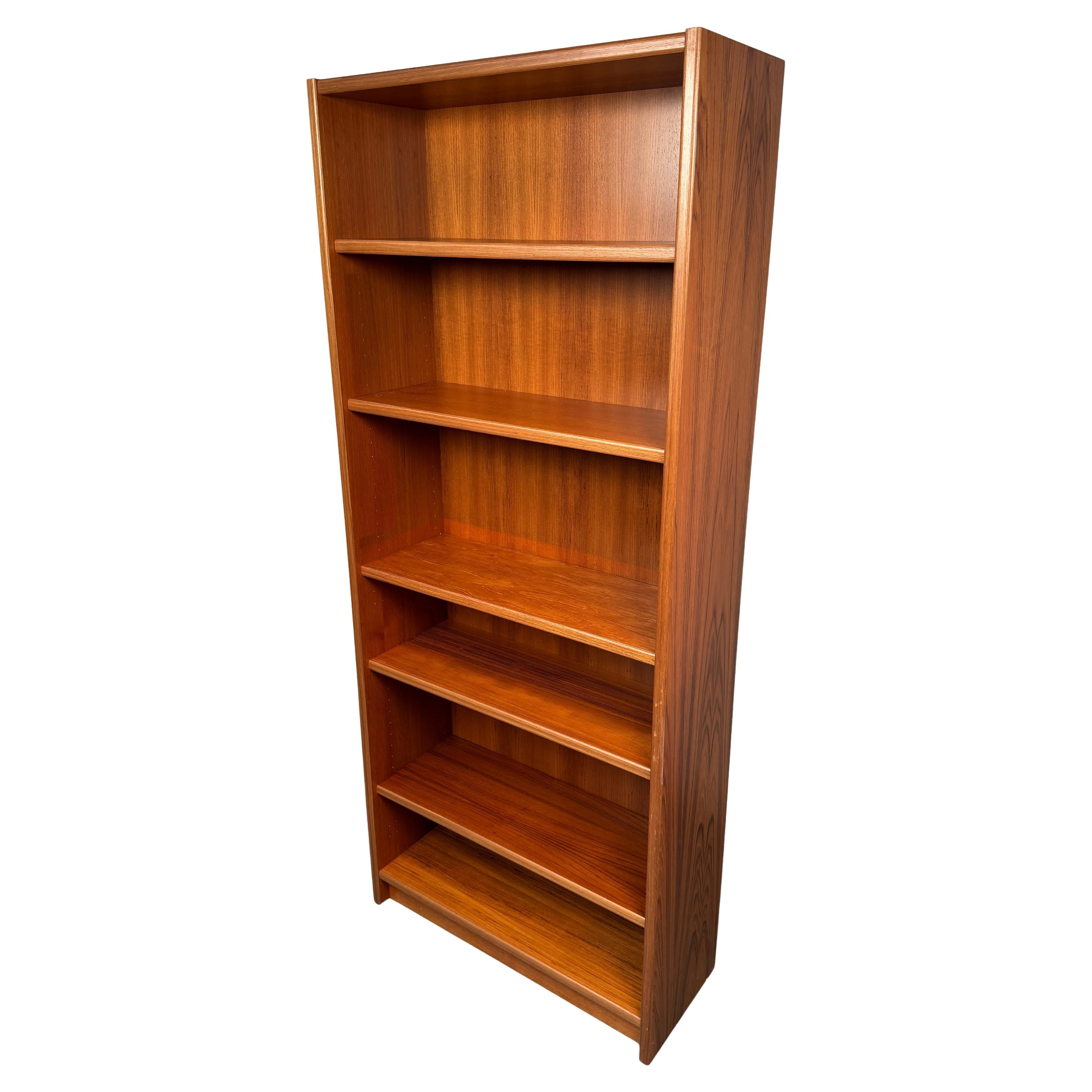 Bibliothèque danoise du milieu du siècle