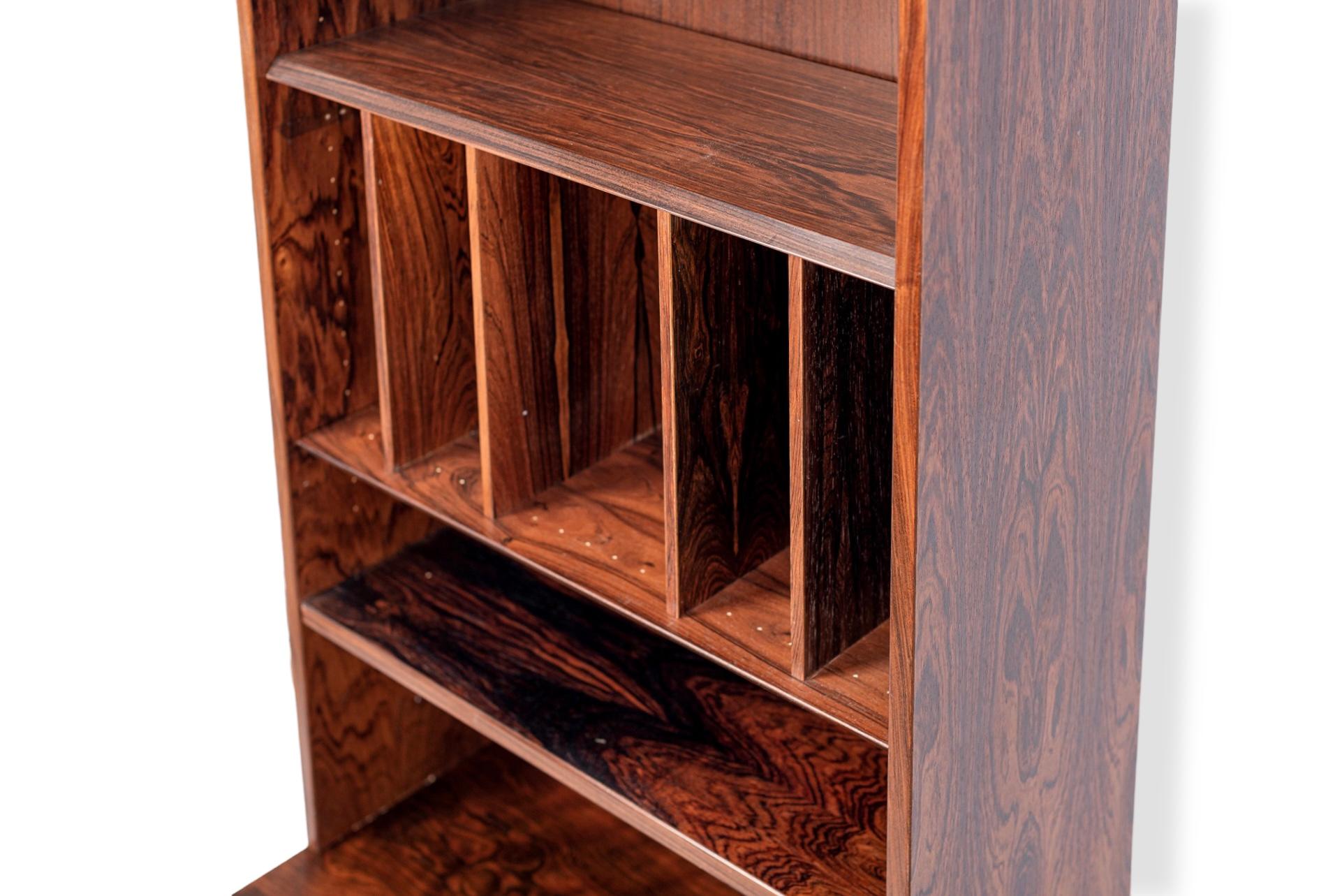 Midcentury Danish Bookshelf Cabinet in Rosewood by Carlo Jensen for Hundevad For Sale 1
