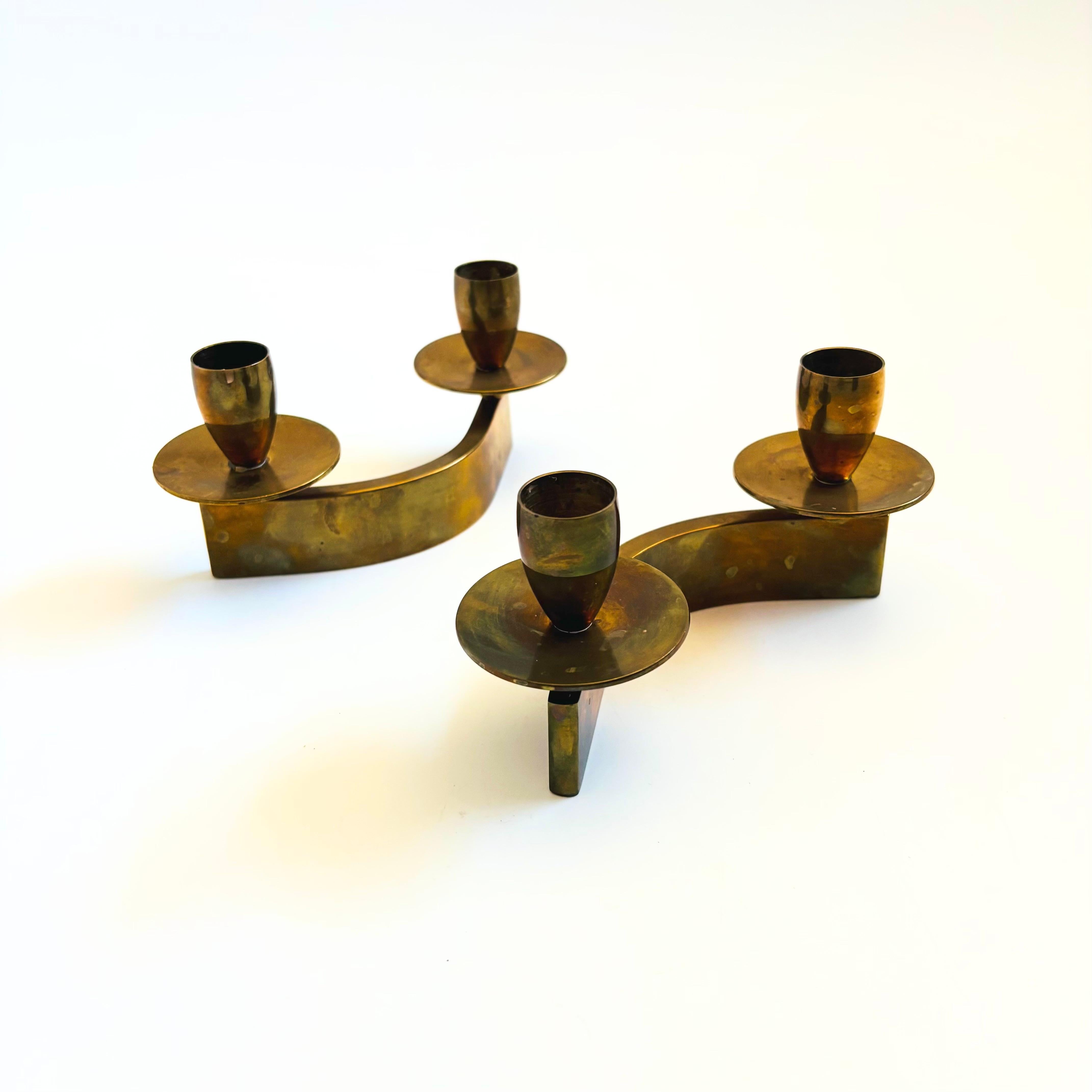 Dänische Messing-Kerzenständer aus der Mitte des Jahrhunderts - 2er-Set im Angebot 2