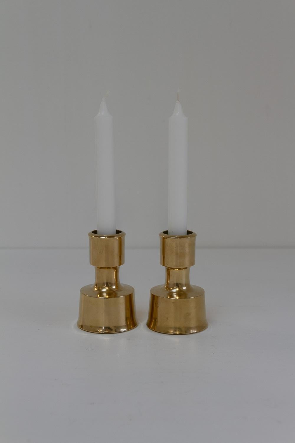 Portacandele in ottone danese di metà secolo di Jens Quistgaard,  1960s. Set di 2. in vendita 5