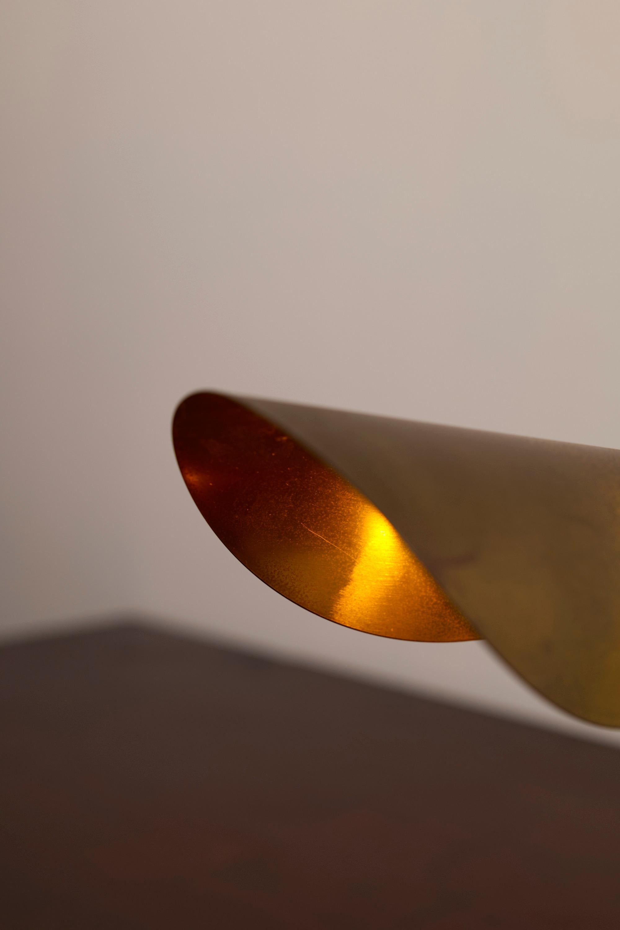 Mid-century Danish Brass Leaf shaped piano lamp en venta 6
