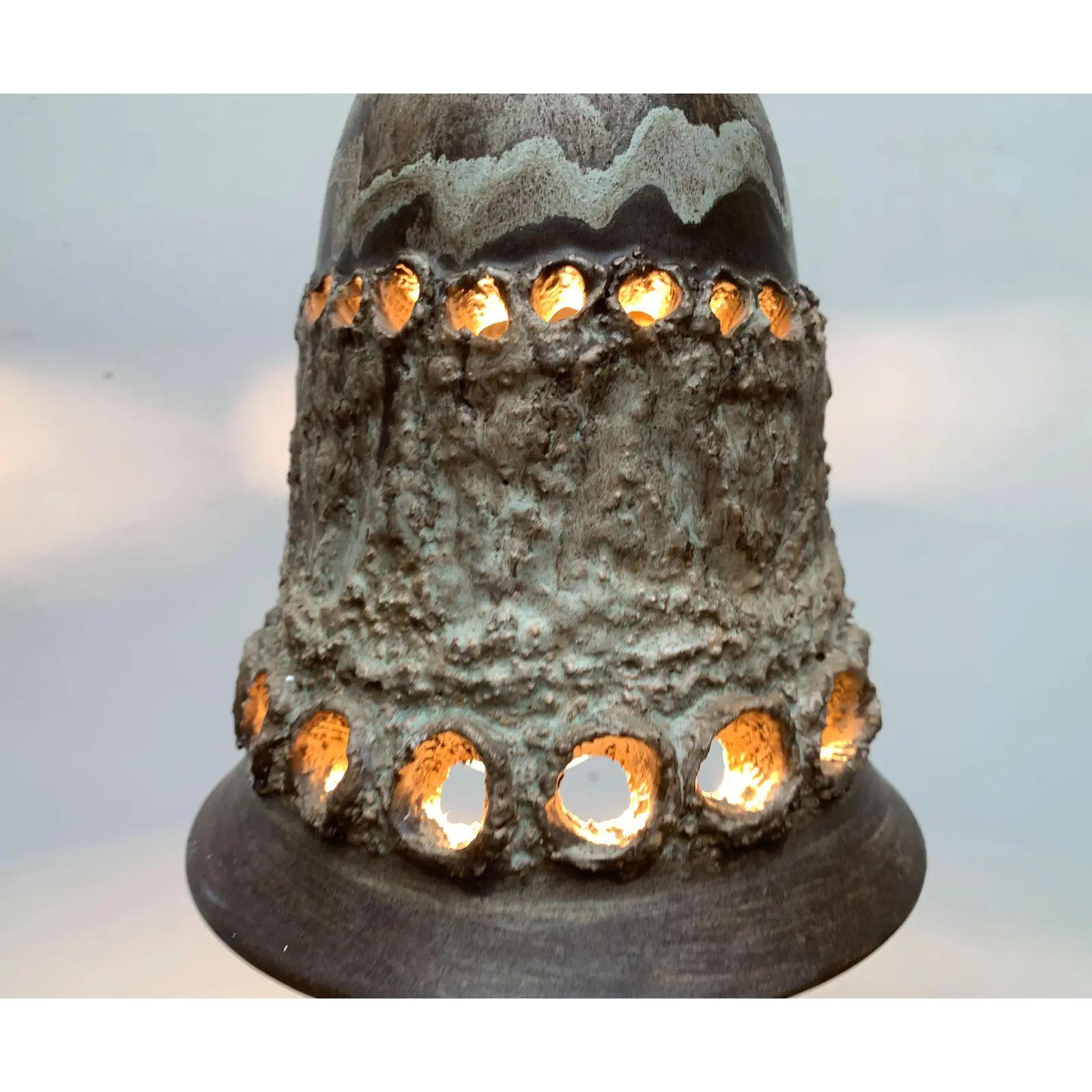 Ceramica Ciondolo in ceramica brutalista danese di metà secolo di Judi Kunst in vendita