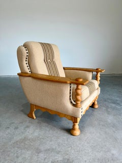 Sillón de roble de estilo brutalista danés de mediados de siglo, diseñado por Henning Kjaernulf
