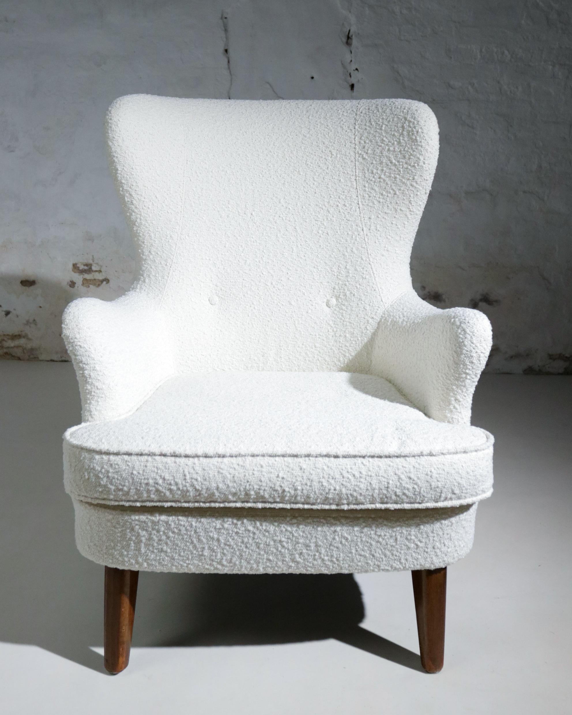Mid-Century Modern Mid-Century Danish Cabinetmaker 1950s Boucle Armchair / Lounge Chair