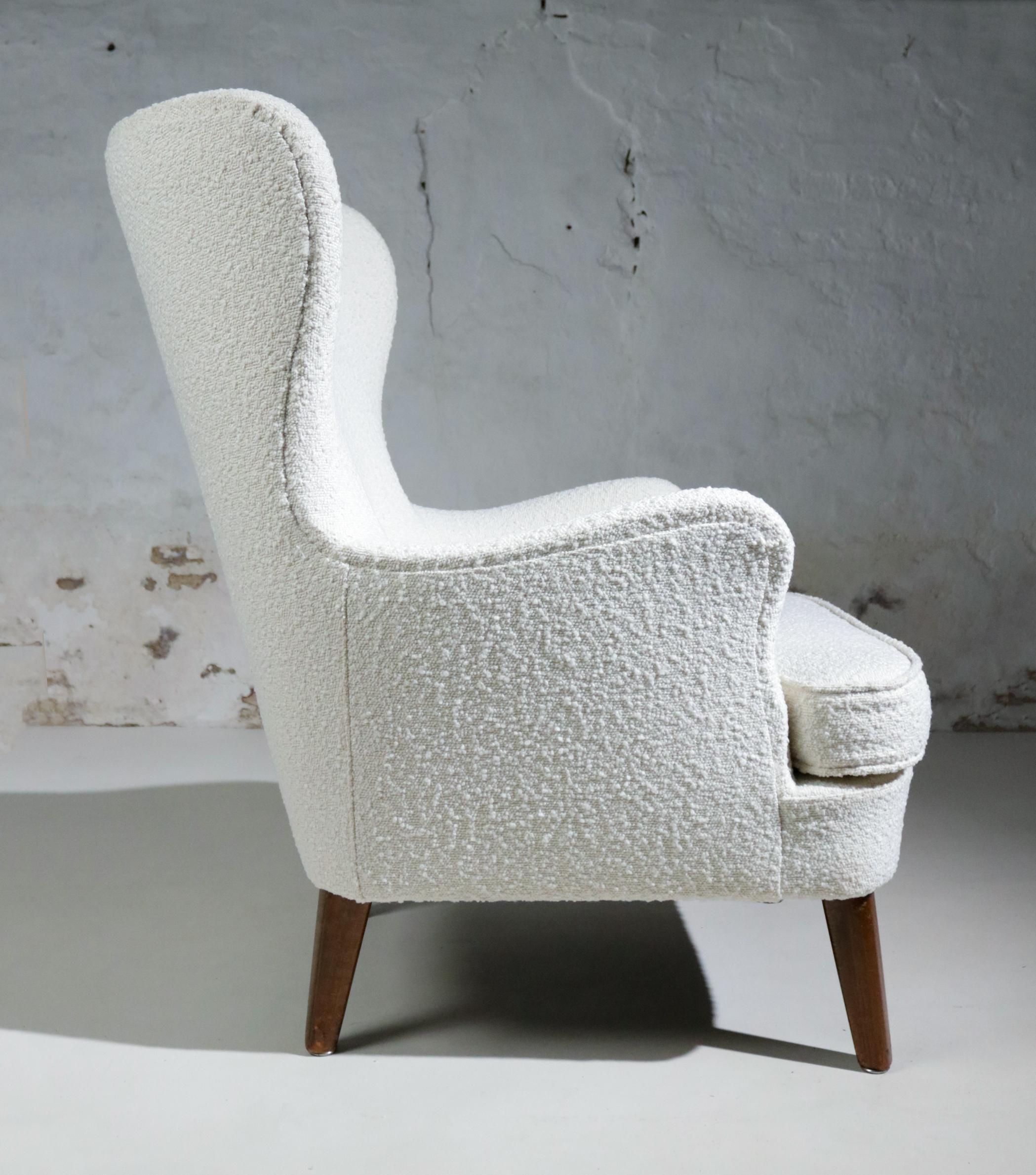 Bouclé Mid-Century Danish Cabinetmaker 1950s Boucle Armchair / Lounge Chair