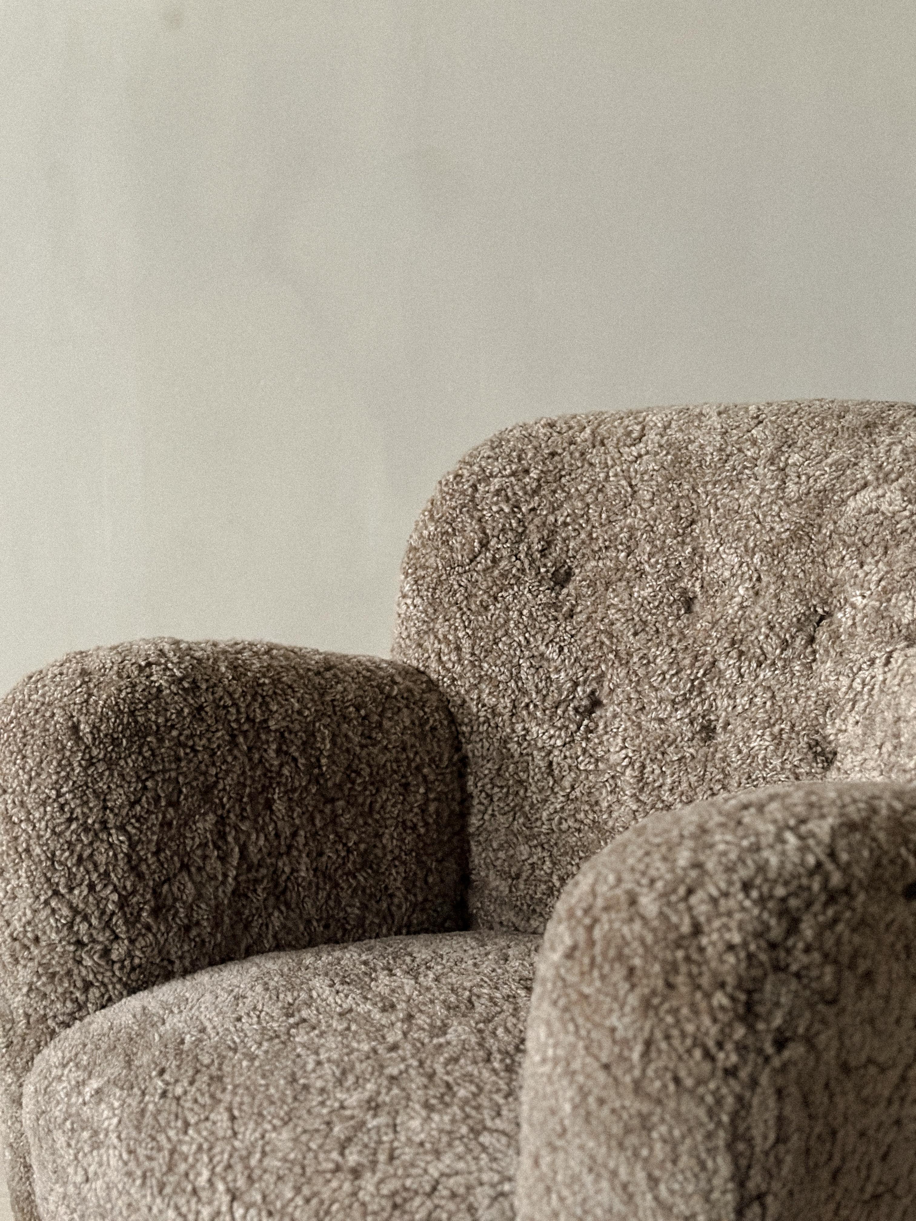 Mid-Century Danish Cabinetmaker Lounge Chairs in Sheepskin, Denmark, 1940s 4