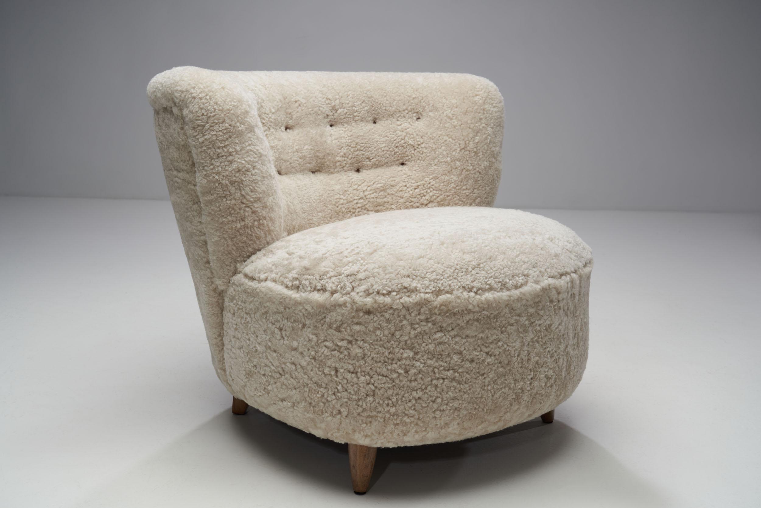 Montone Sedie da salotto di metà secolo in pelle di pecora, Danimarca, 1950 ca.