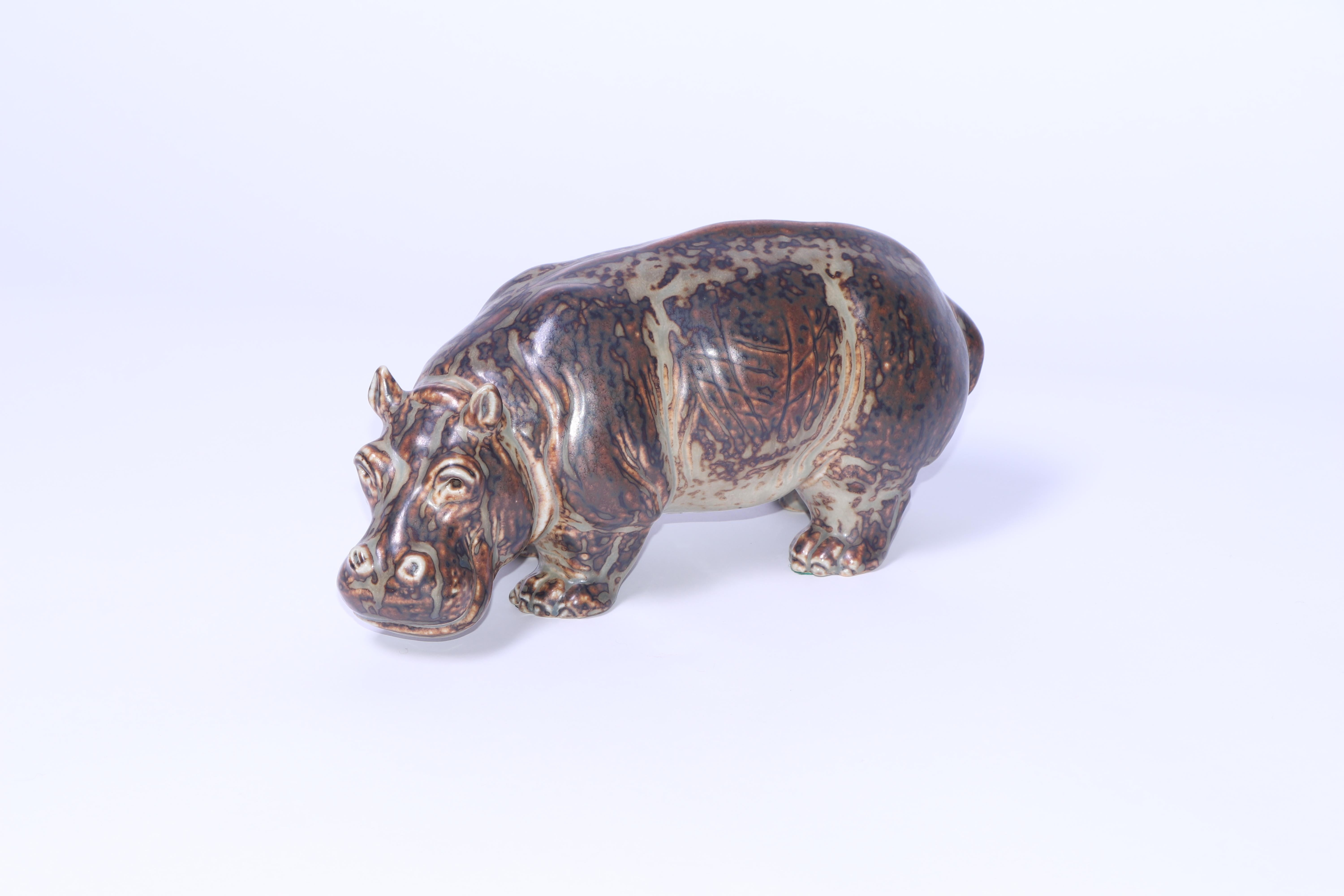 Mid-Century Danish Ceramic Hippopotamus No. 20182 Knud Kyhn for Royal Copenhagen In Excellent Condition For Sale In PARIS, FR