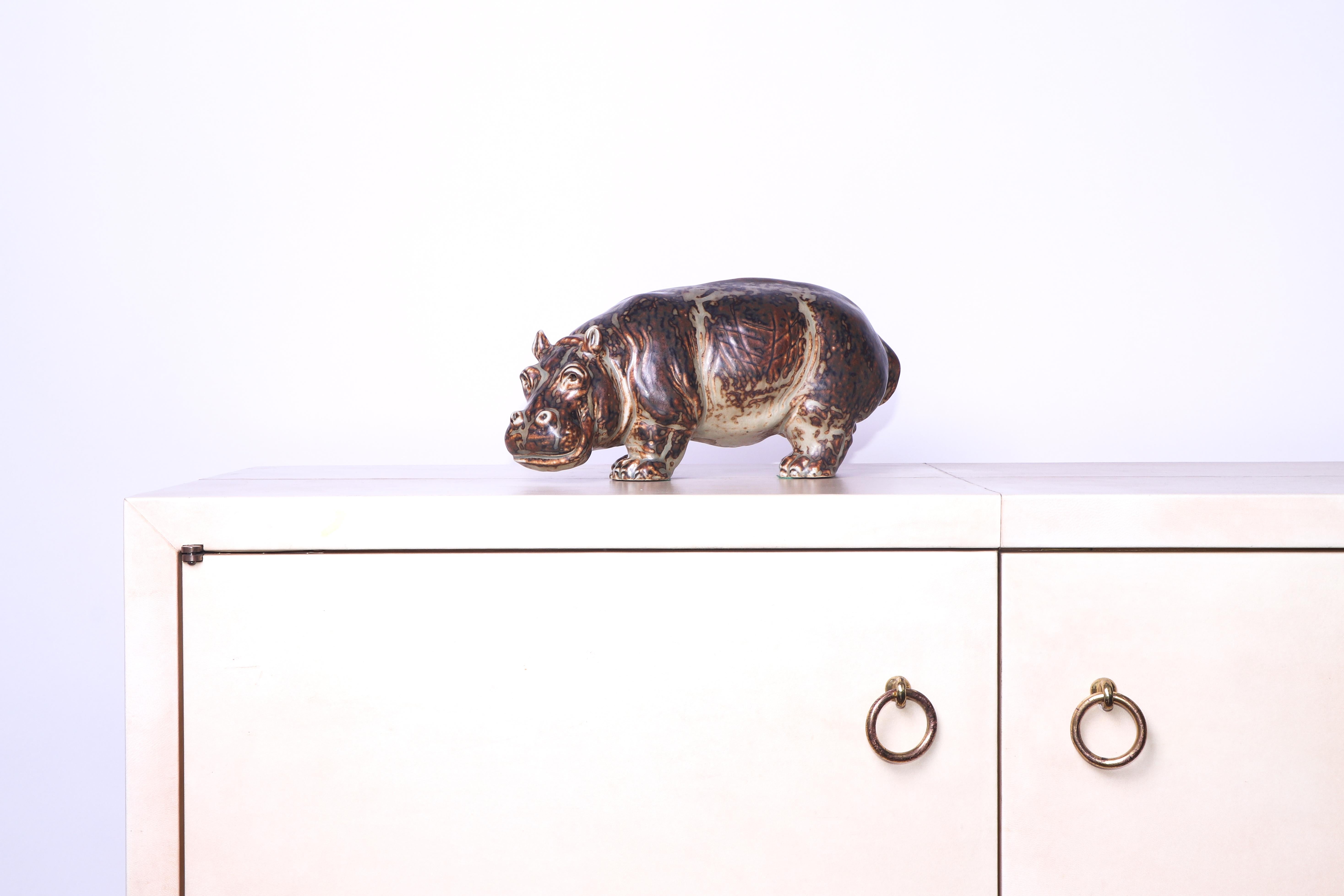 Hippopotame danois du milieu du siècle en céramique n° 20182 Knud Kyhn pour Royal Copenhagen Excellent état - En vente à PARIS, FR