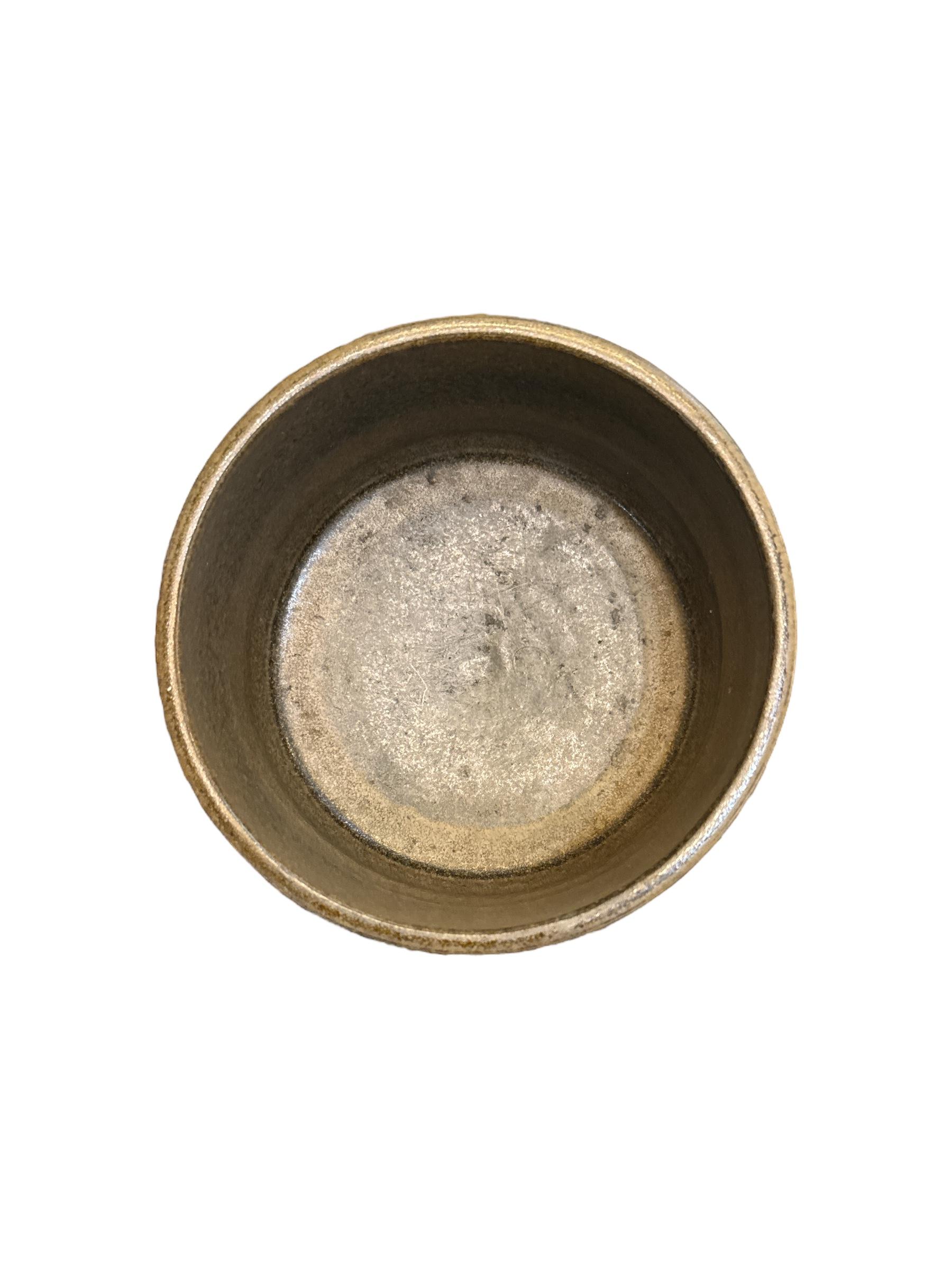 Vaso in ceramica danese della metà del secolo scorso In condizioni ottime in vendita a Pasadena, CA