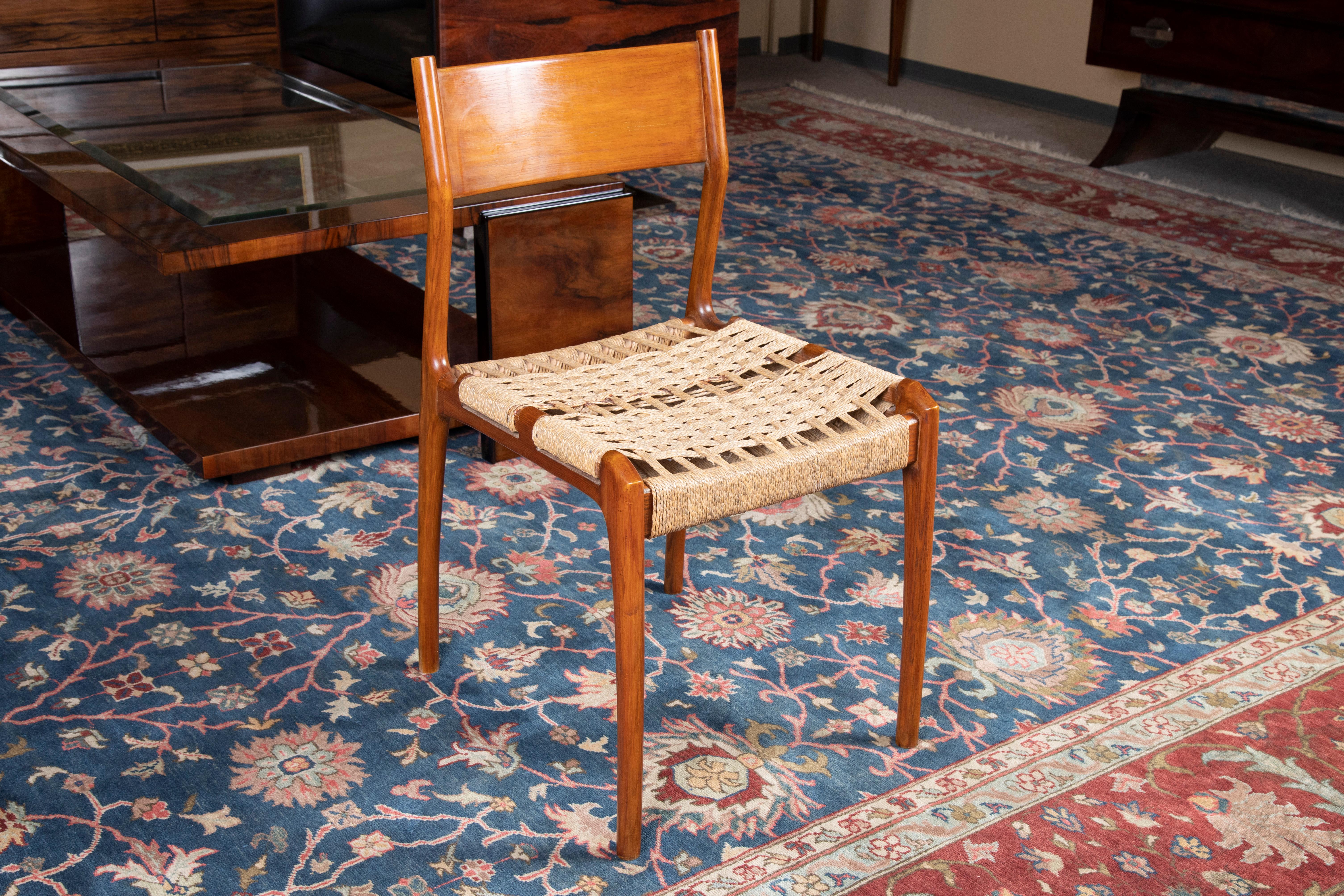 Mid-Century Modern Mid-Century Danish Chair in Walnut For Sale