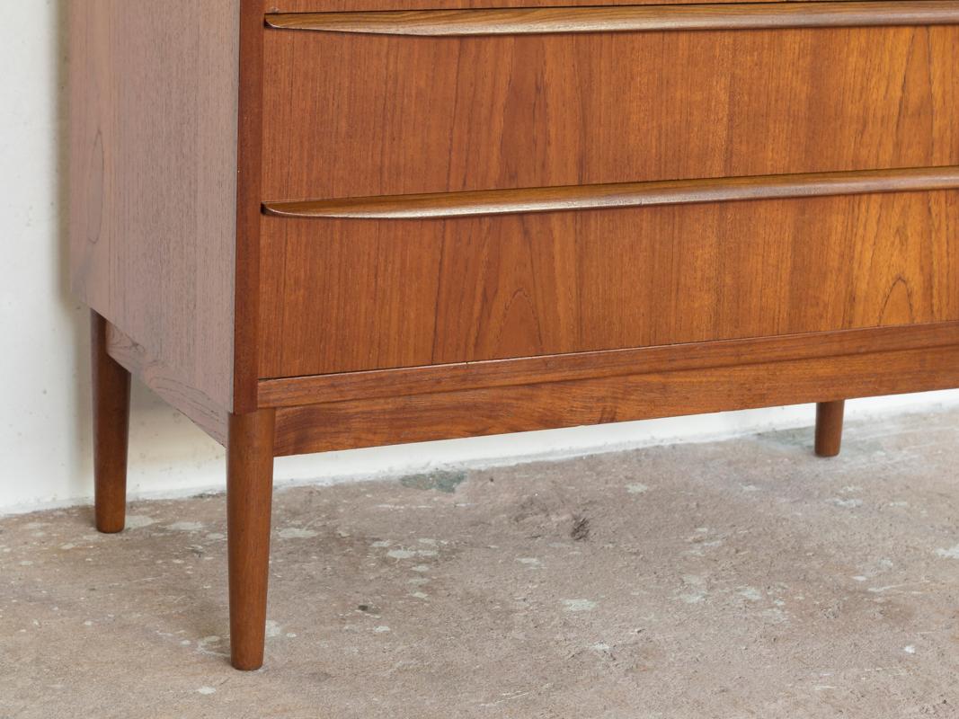 Mid-Century Danish Chest of 6 Drawers in Teak with Long Drawer Handle (Teakholz)