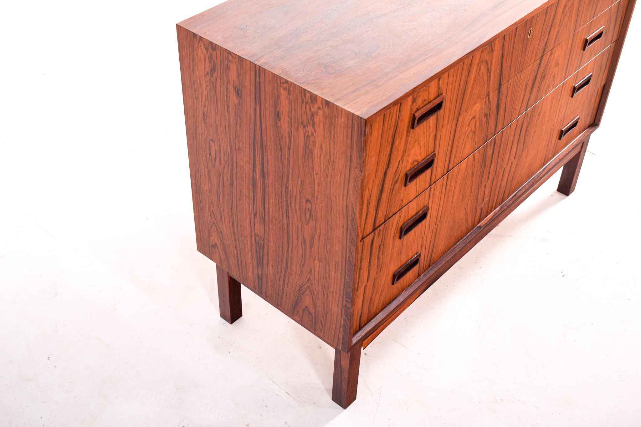 Mid Century Danish Chest of Drawers in Rosewood, 1960 6