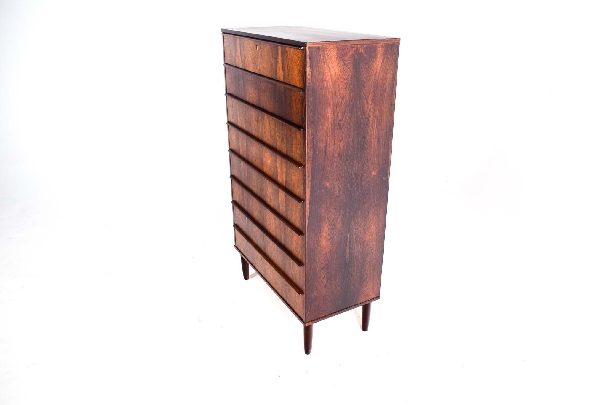 Mid Century Danish Chest of Drawers in Rosewood, 1960s In Good Condition In Lisboa, Lisboa