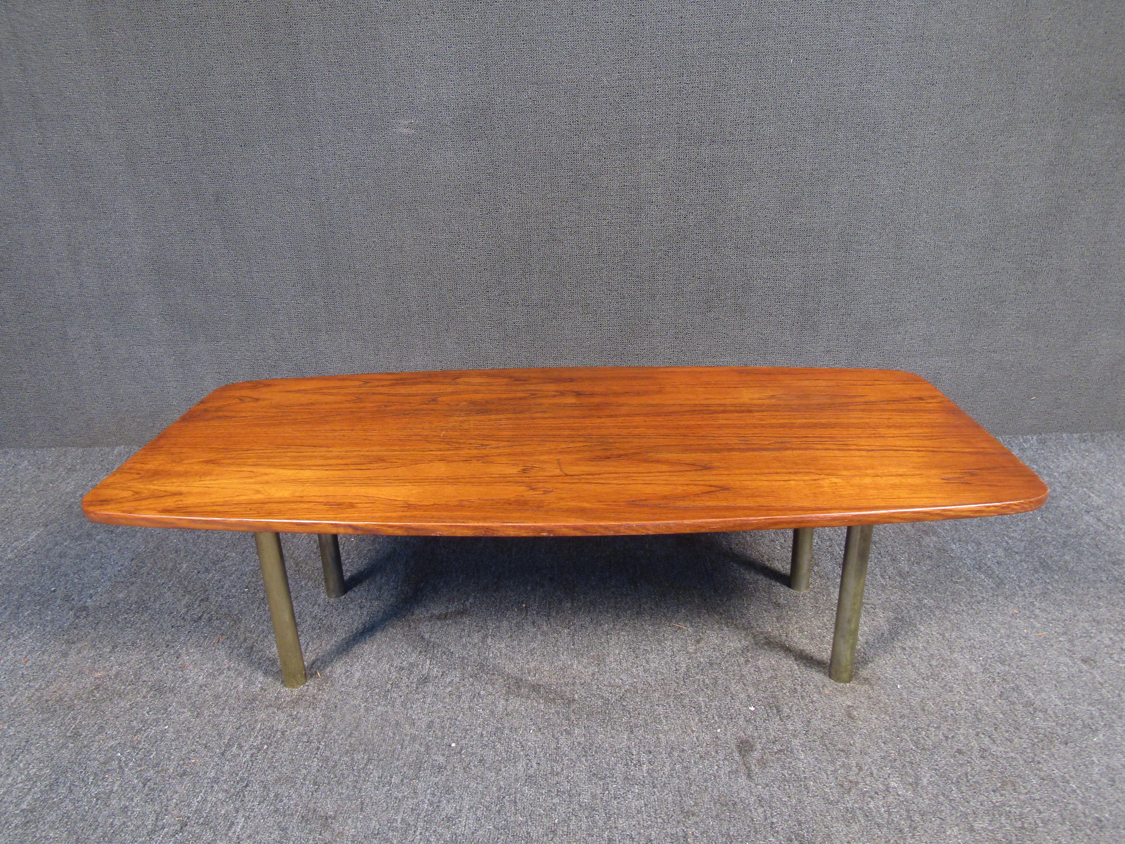 Mid-Century Danish Coffee Table by Hugo Troeds  For Sale 2