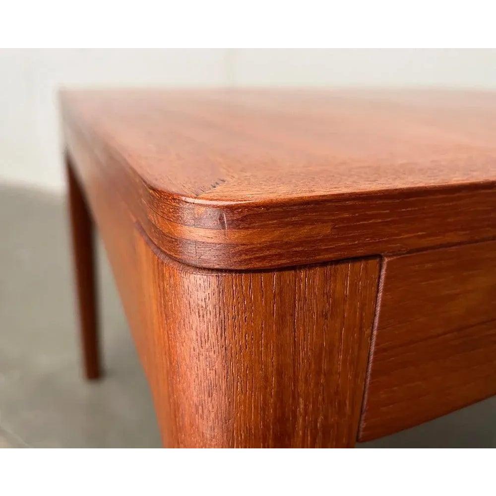 Table basse danoise du milieu du siècle en teck, années 1960 en vente 5