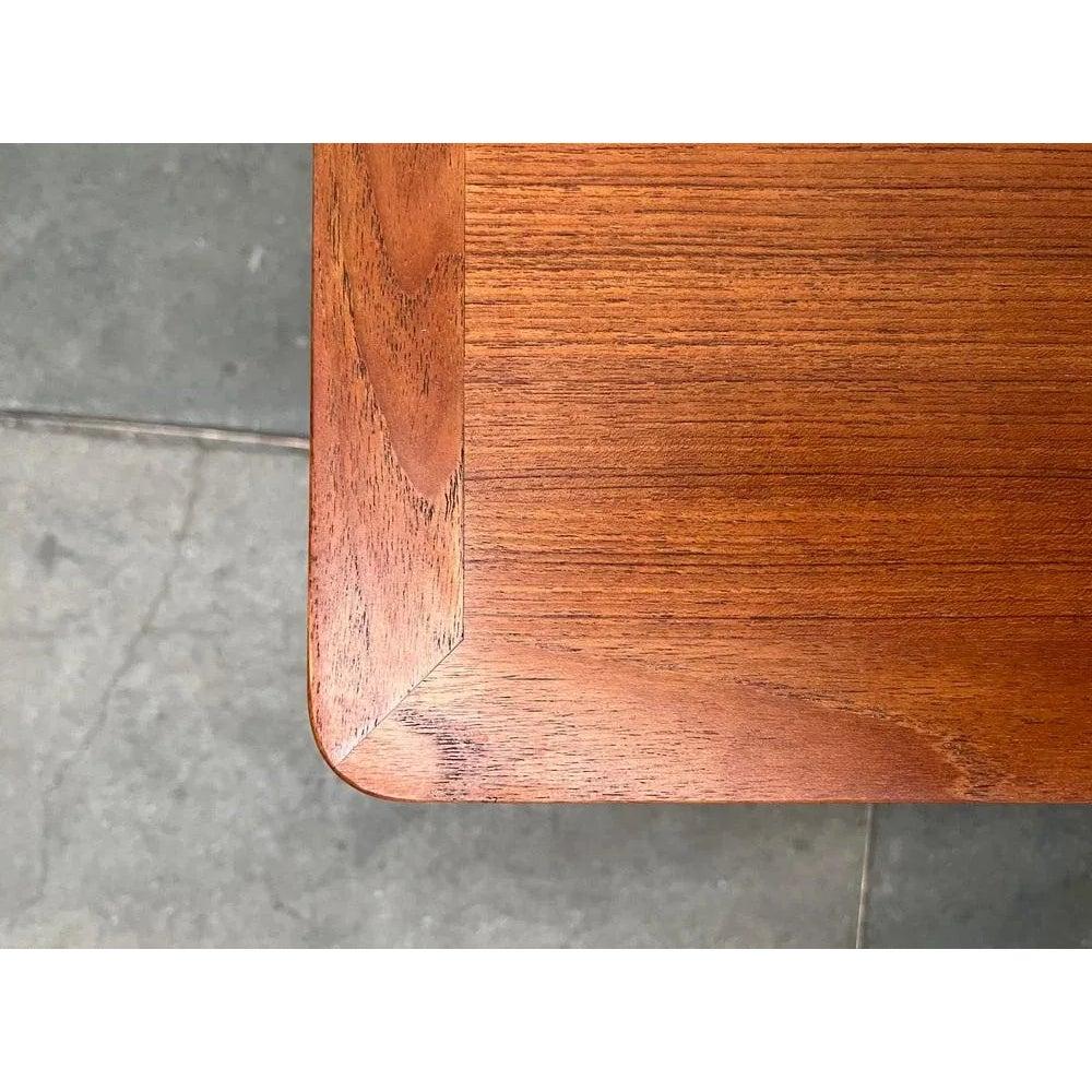 Teck Table basse danoise du milieu du siècle en teck, années 1960 en vente
