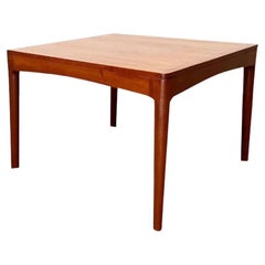 Dänischer Couchtisch aus der Mitte des Jahrhunderts aus Teakholz, 1960er Jahre