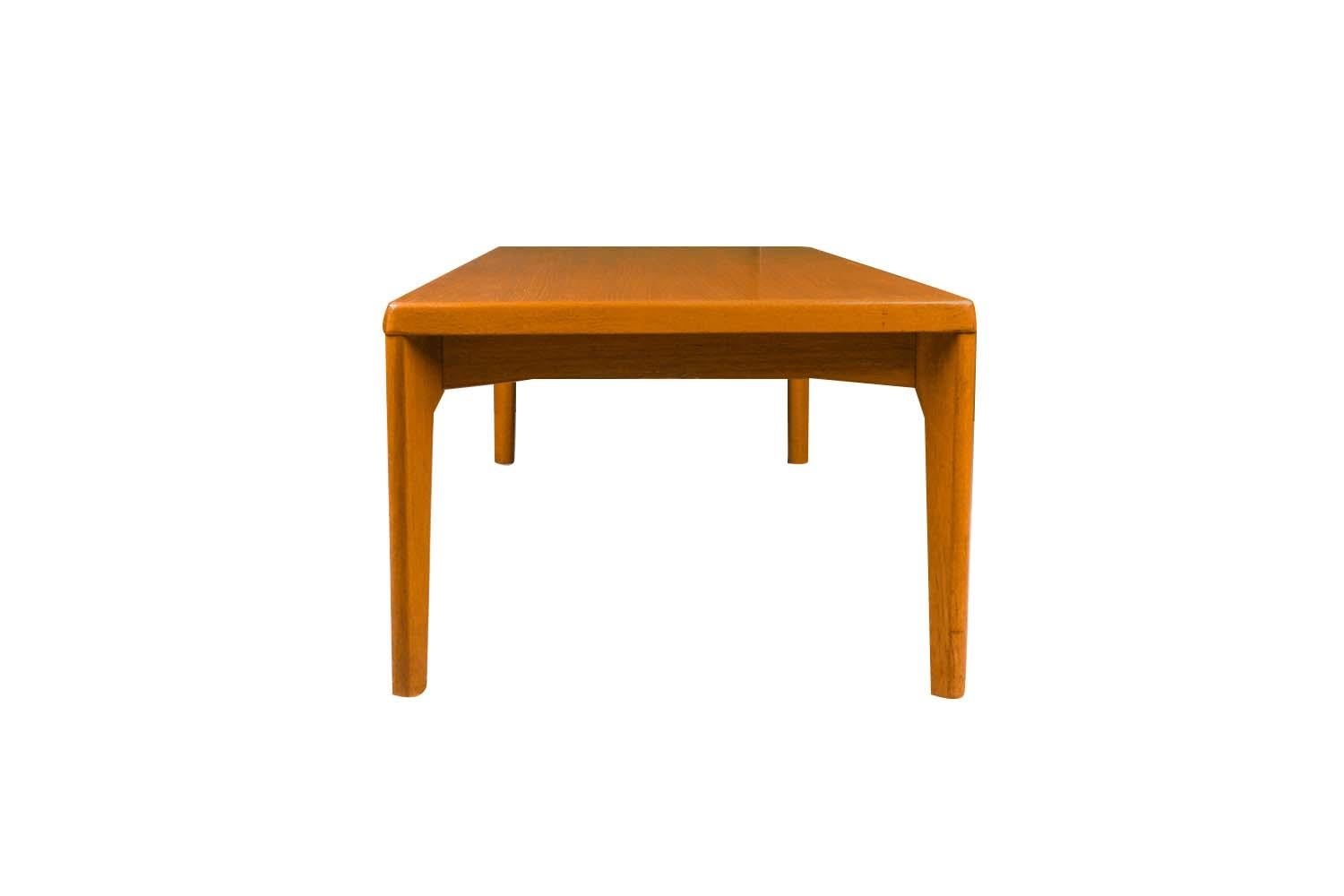 Mid-Century Danish Coffee Table Vejle Stole Mobelfabrik  In Good Condition In Baltimore, MD