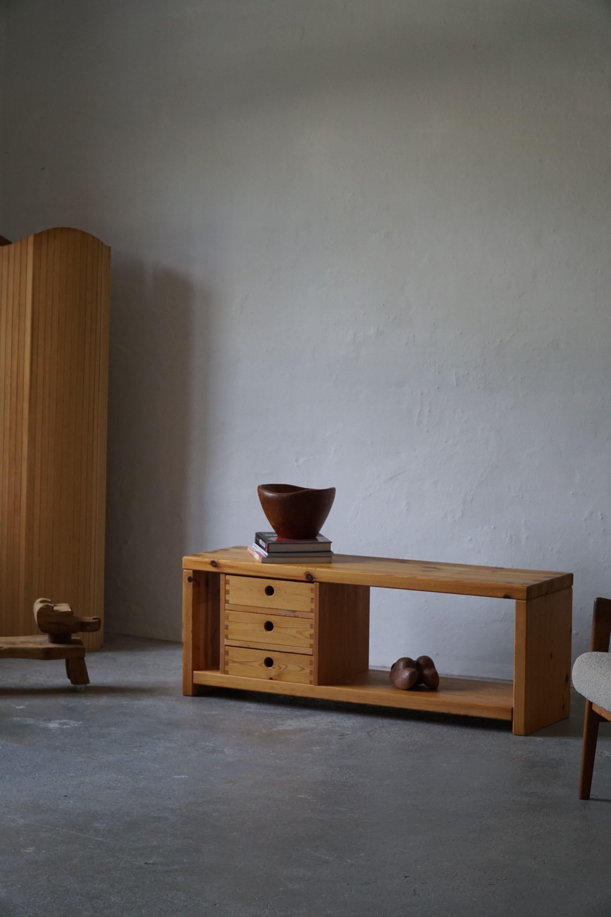 Mid Century Danish Console Table with Drawers in Pine, by Aksel Kjersgaard, 1970 1