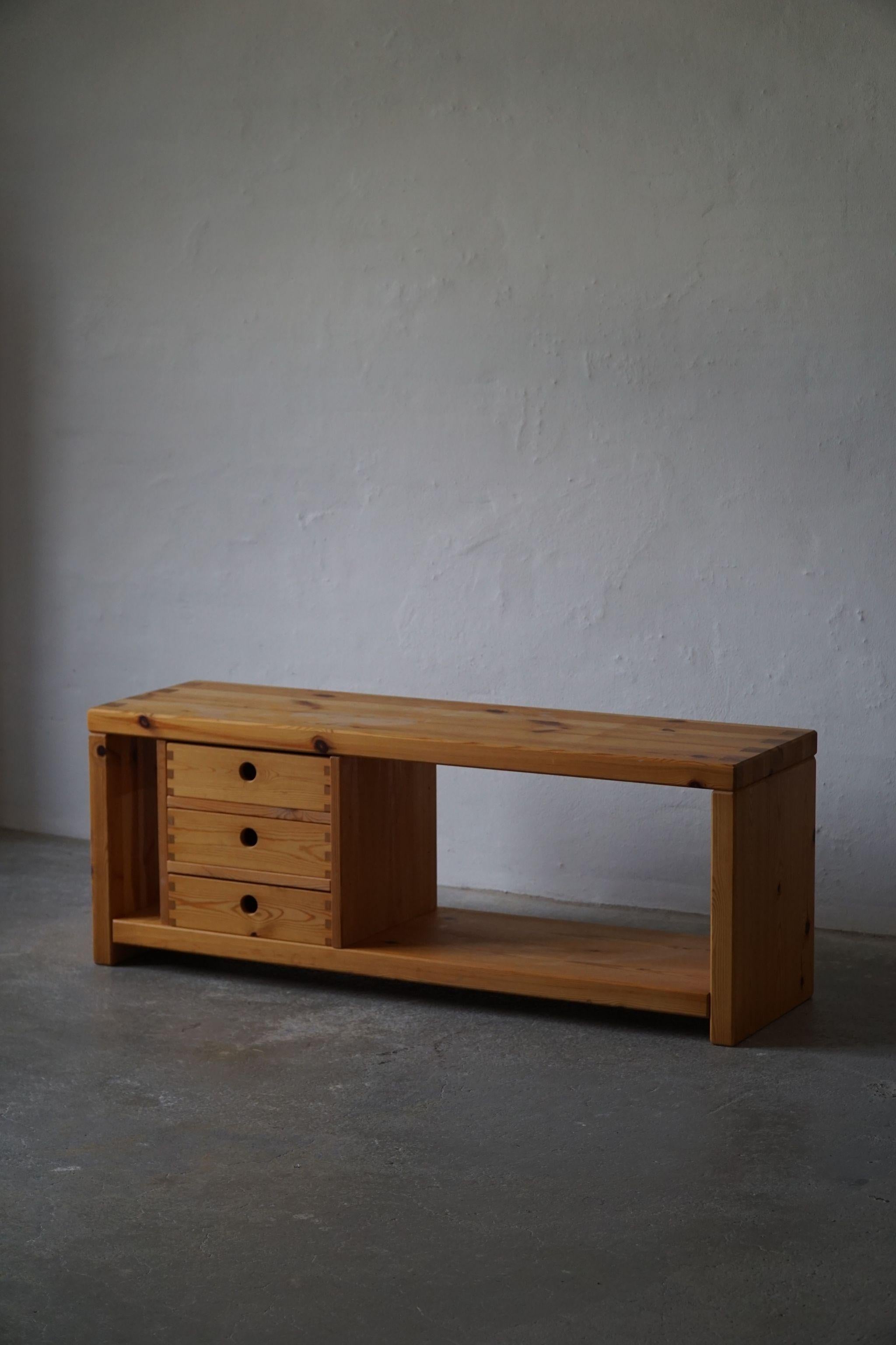 Mid Century Danish Console Table with Drawers in Pine, by Aksel Kjersgaard, 1970 3