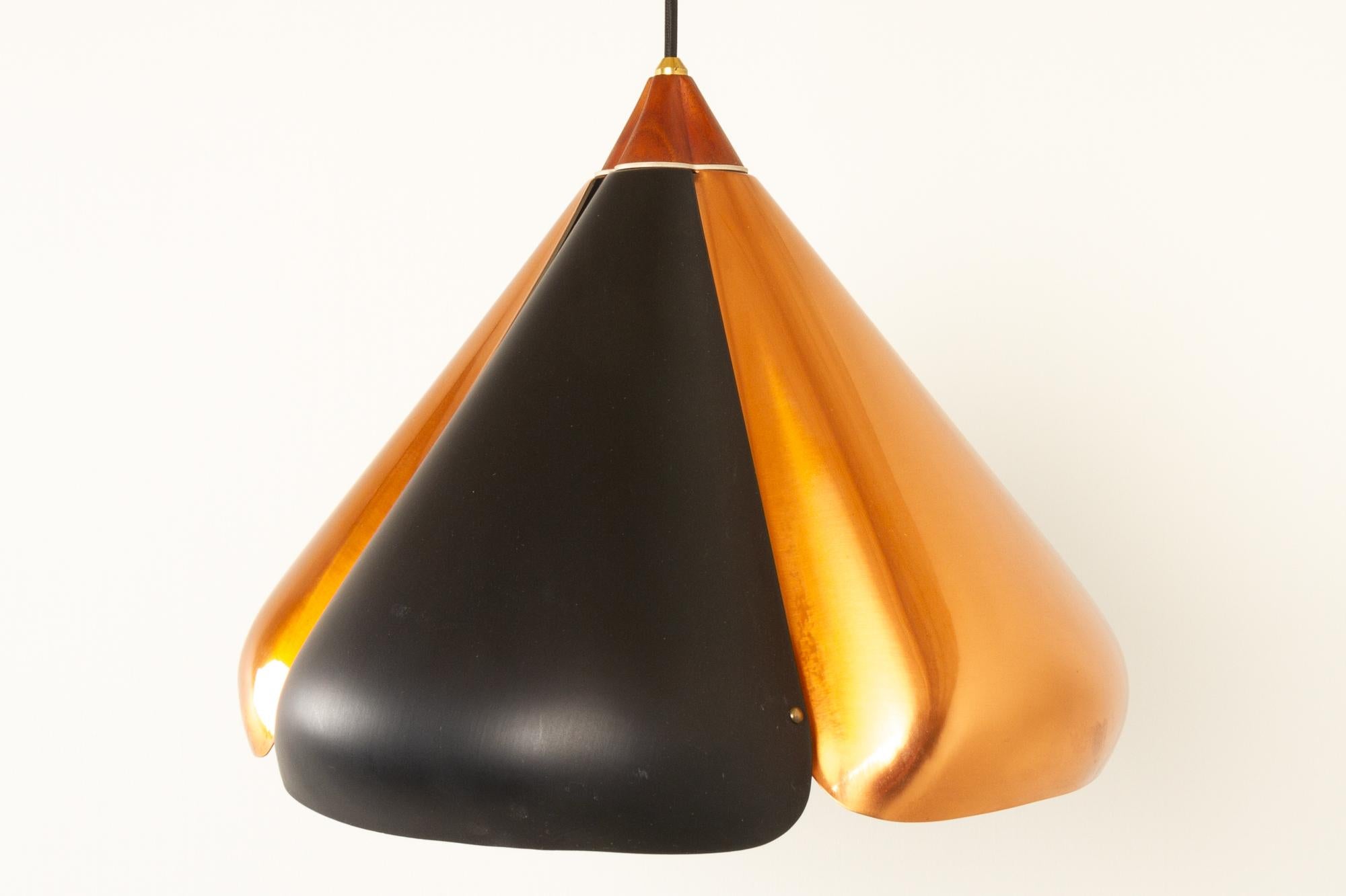 Midcentury Danish Copper and Black Pendant, 1960s In Good Condition For Sale In Asaa, DK