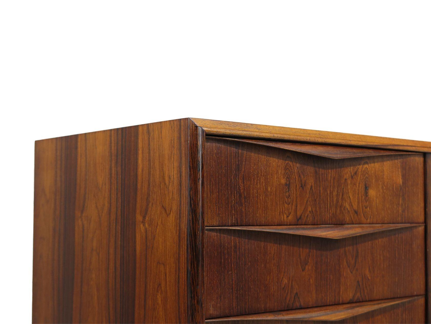 Mid-Century Danish Credenza in Brazilian Rosewood – Restored For Sale 3