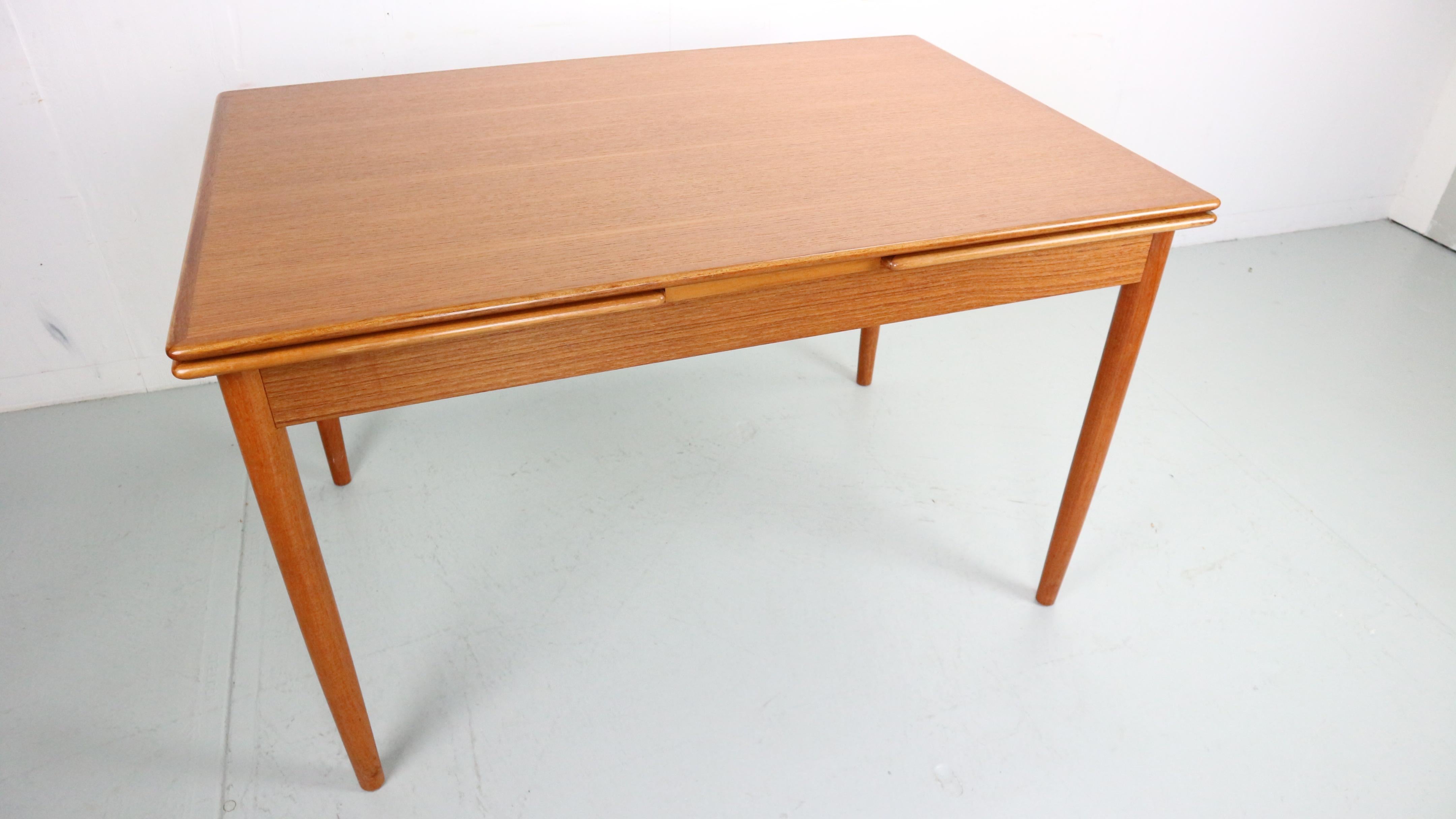 Mid-Century Danish Design Extendable Teak Dining Table, 1960s For Sale 13
