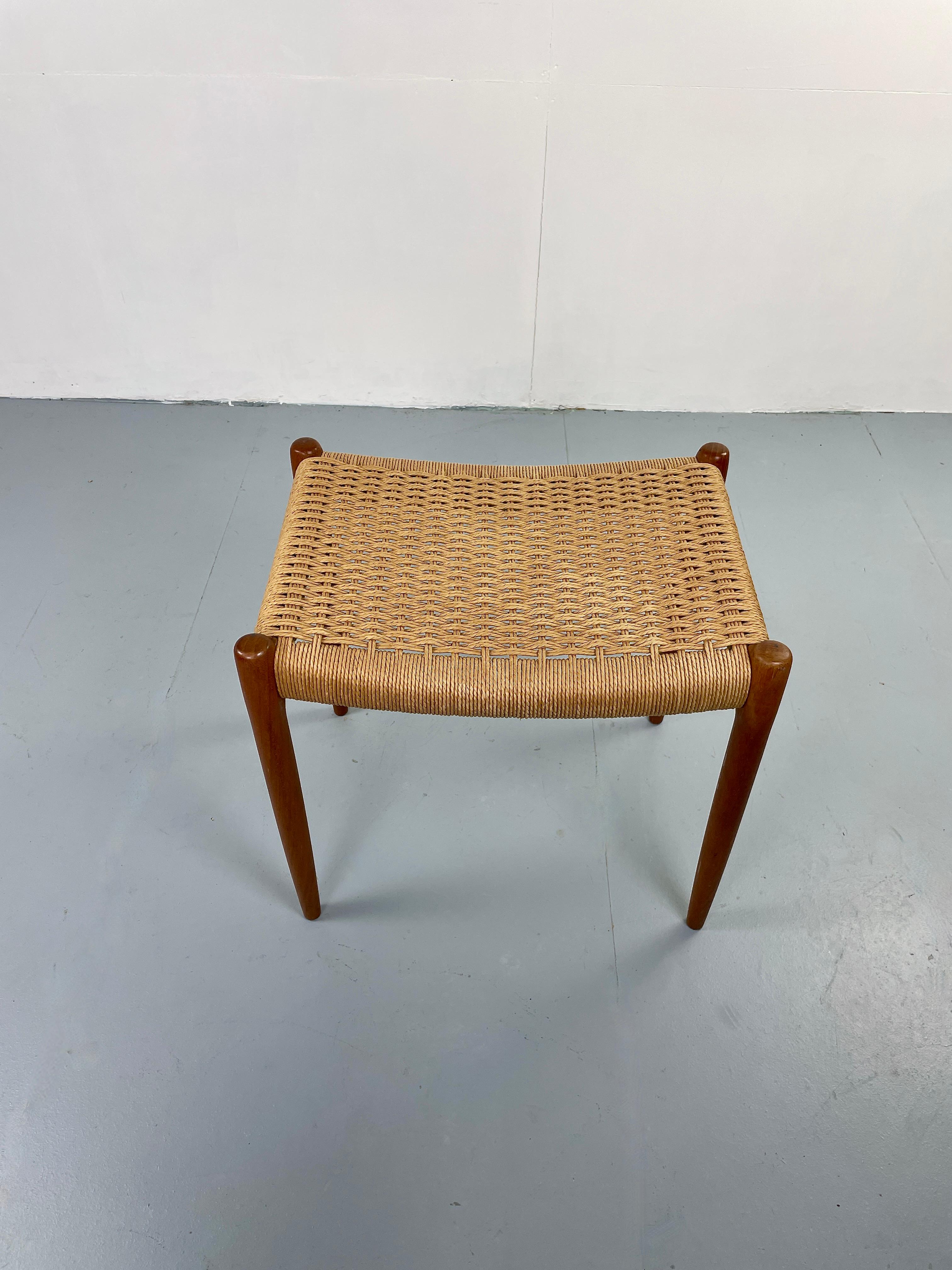 Beautiful and rare Model-80a teak stool.
This stool was designed by Niels O. Møller for his family-owned company J.L. Møllers in Denmark during the 1960s.

The stool is stamped with the original Niels O. Møller stamp.

Nice solid teak base in