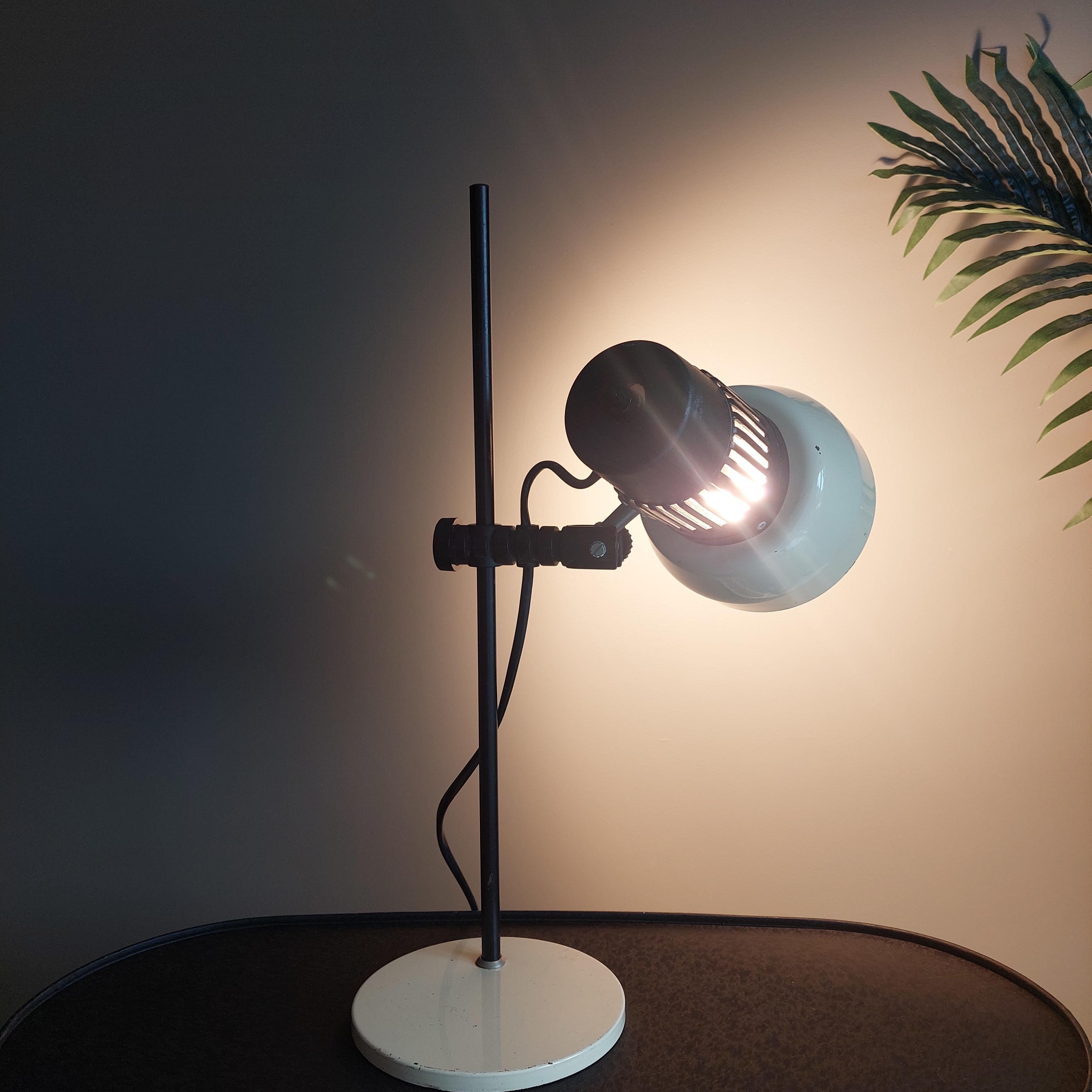 Mid century Danish Desk adjustable table lamp by BHS, 80s In Good Condition In Leamington Spa, GB