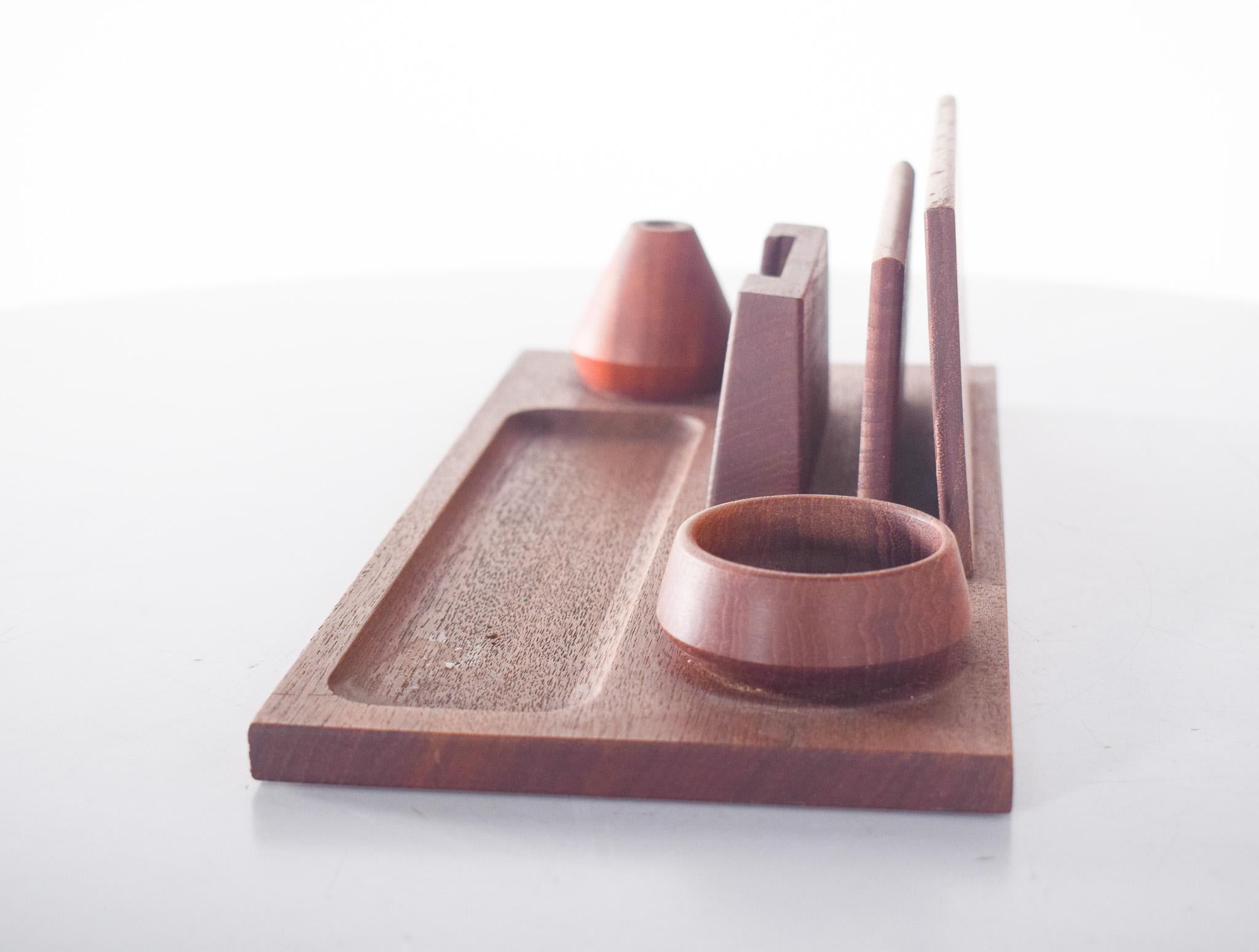 Mid-Century Danish Desk Organizer in Teak In Good Condition In Lisboa, Lisboa