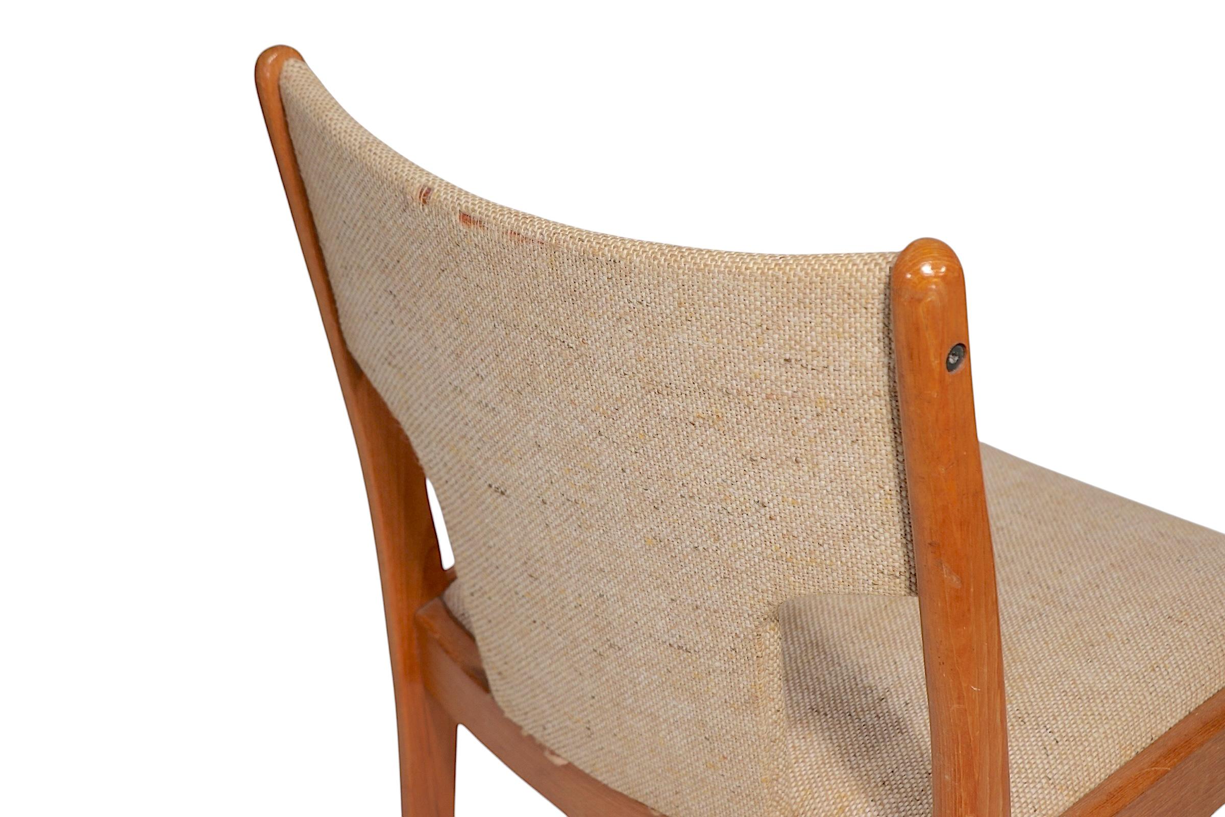 Silla de comedor danesa de mediados de siglo al estilo de Glostrup Mobelfabrik c 1970's en venta 3