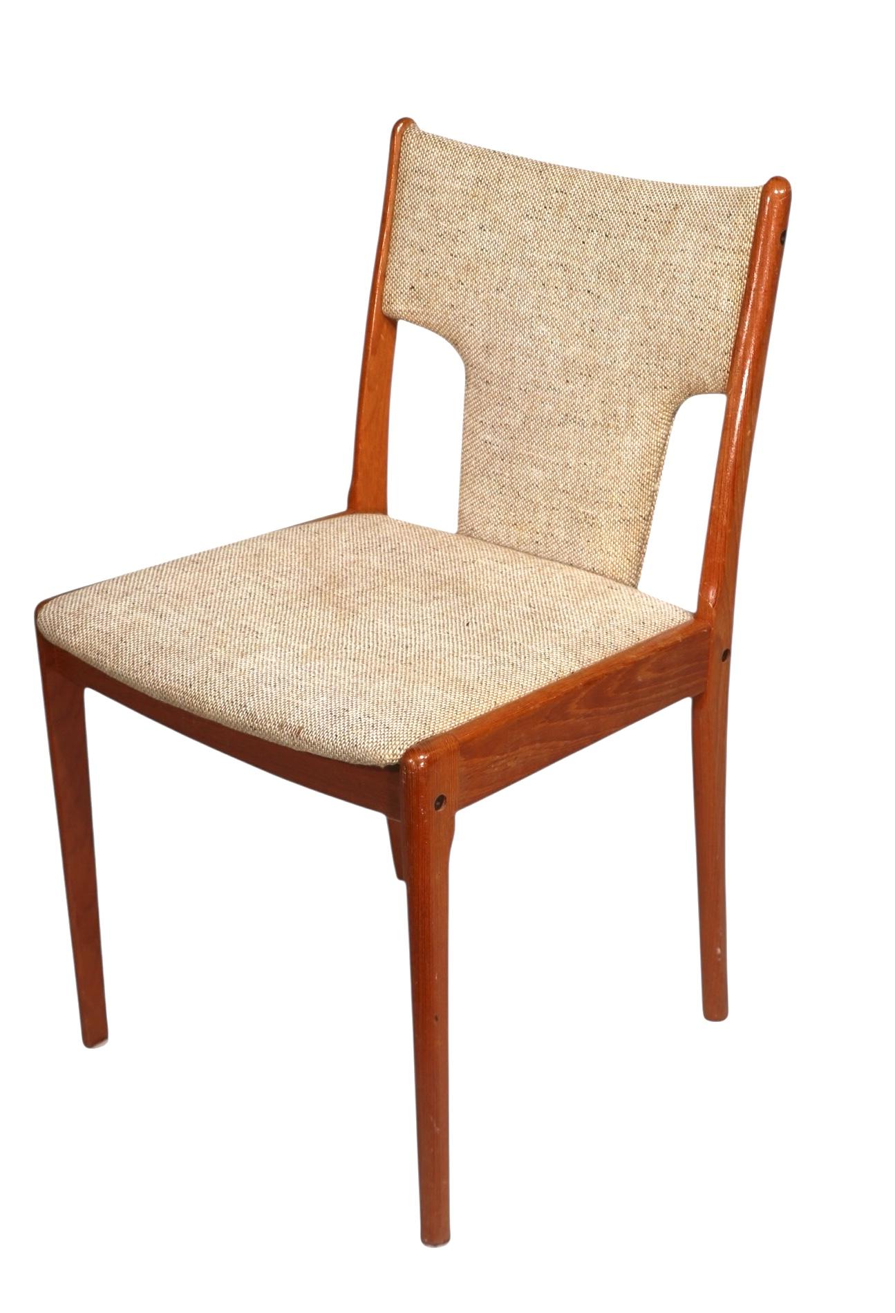 Silla de comedor danesa de mediados de siglo al estilo de Glostrup Mobelfabrik c 1970's en venta 4