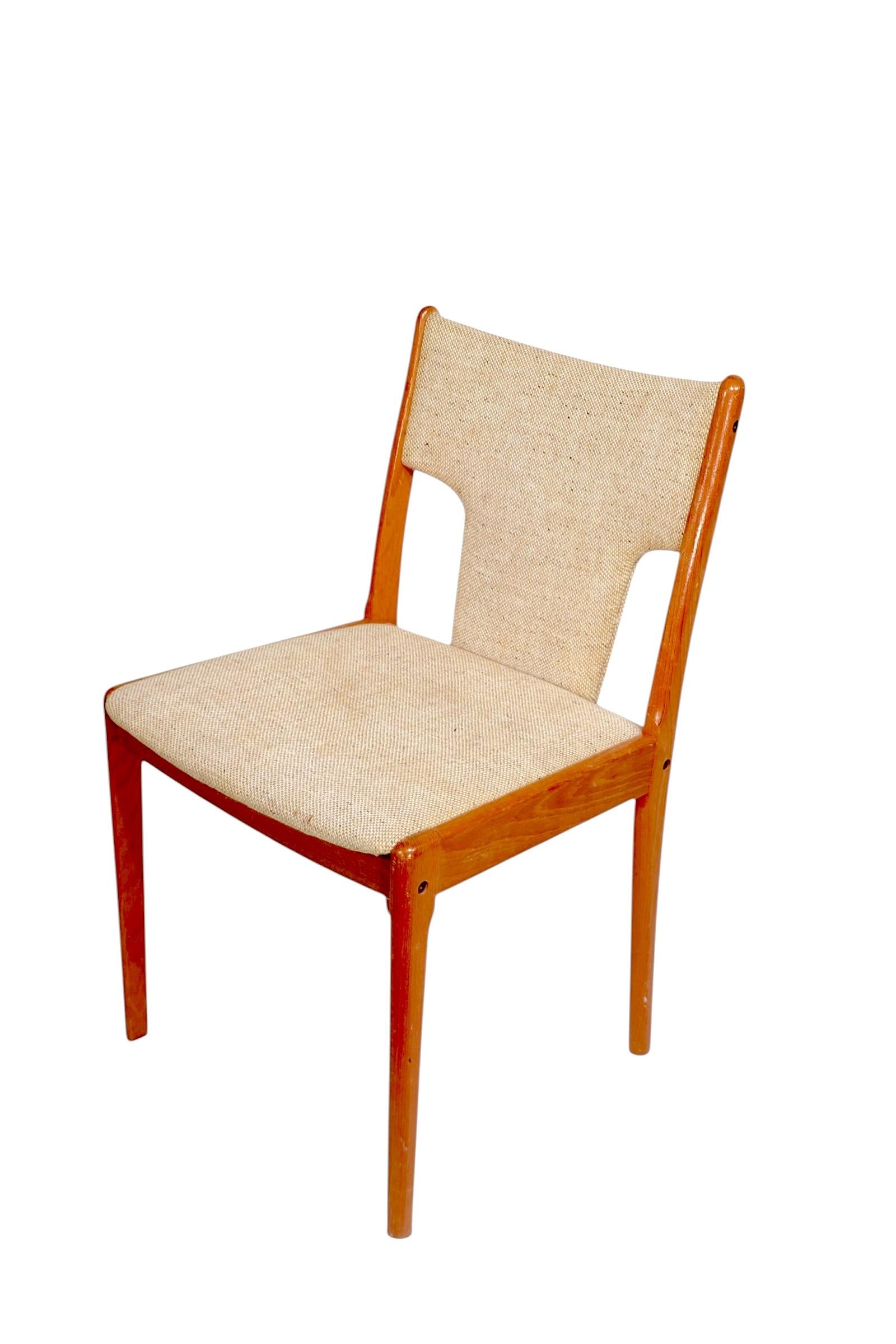 Silla de comedor danesa de mediados de siglo al estilo de Glostrup Mobelfabrik c 1970's en Bueno estado para la venta en New York, NY