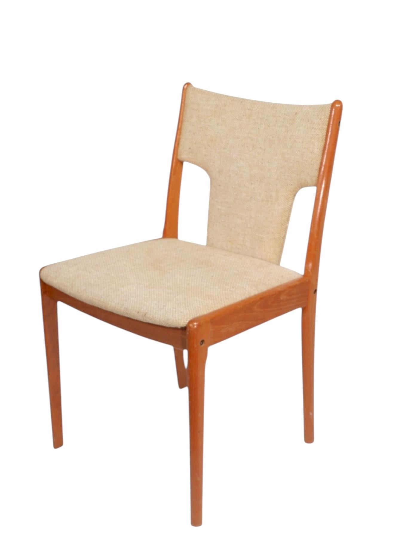 Silla de comedor danesa de mediados de siglo al estilo de Glostrup Mobelfabrik c 1970's siglo XX en venta