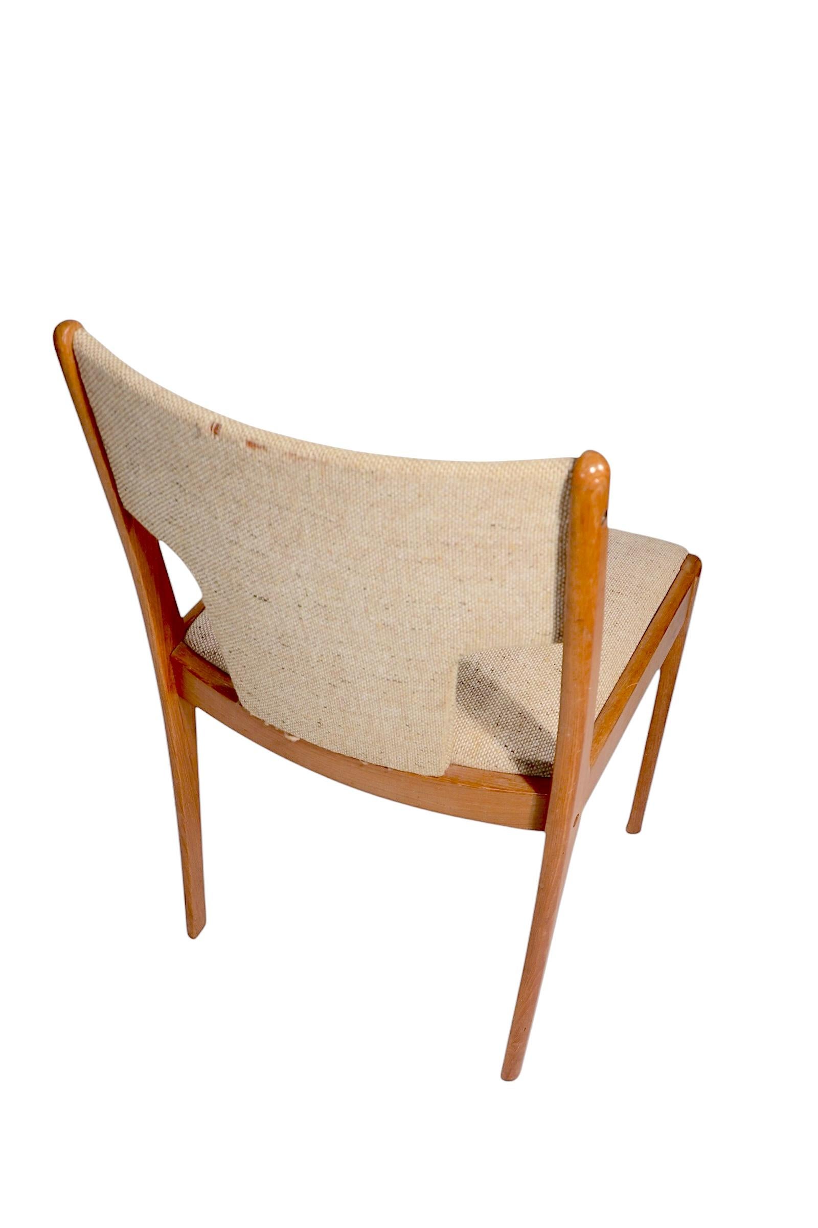 Silla de comedor danesa de mediados de siglo al estilo de Glostrup Mobelfabrik c 1970's en venta 1
